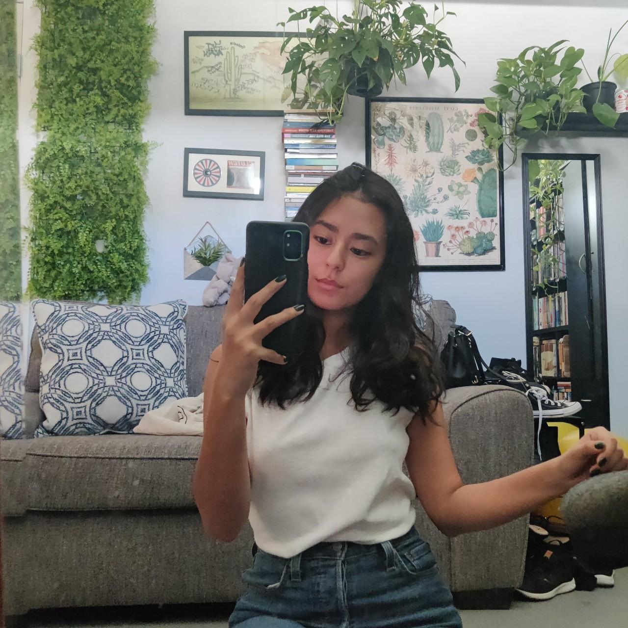 Banana Republic Women's Vest Depop