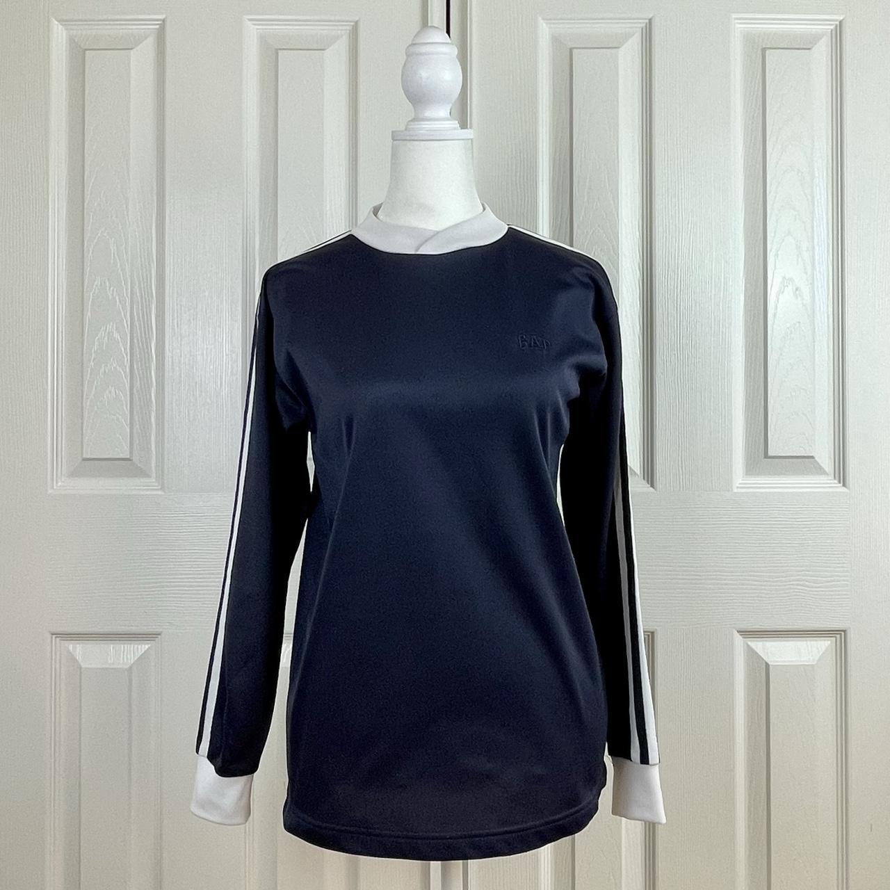 Gap Women's Navy and White Sweatshirt Depop
