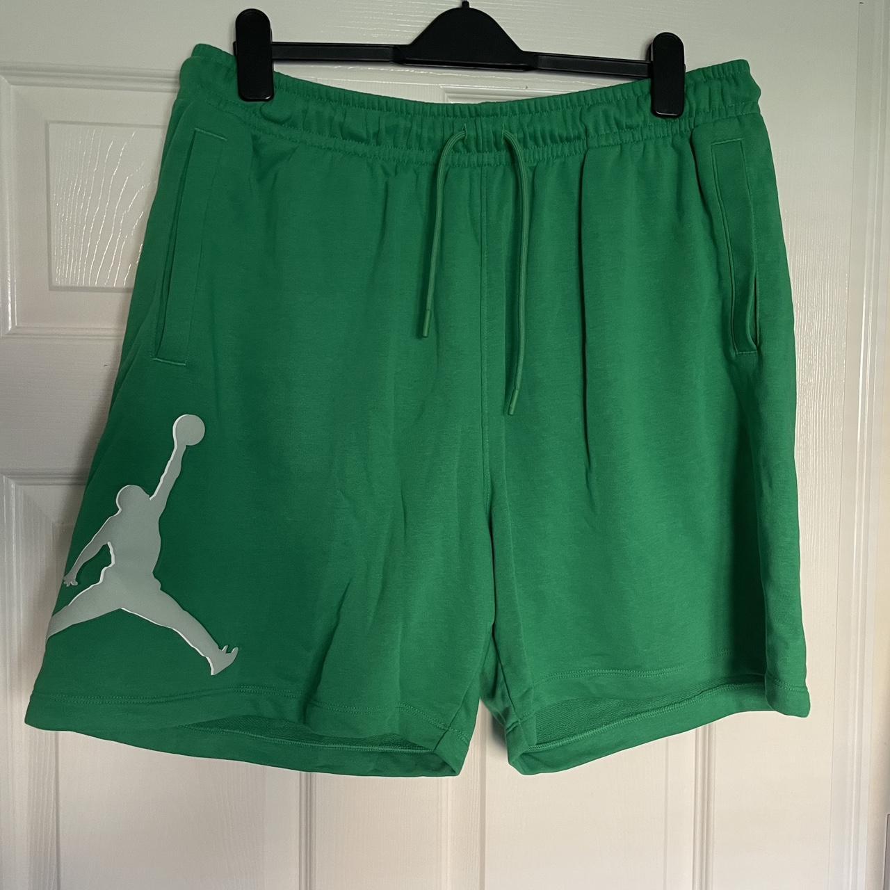 Jordan shorts green in XXL. Worn once so excellent
