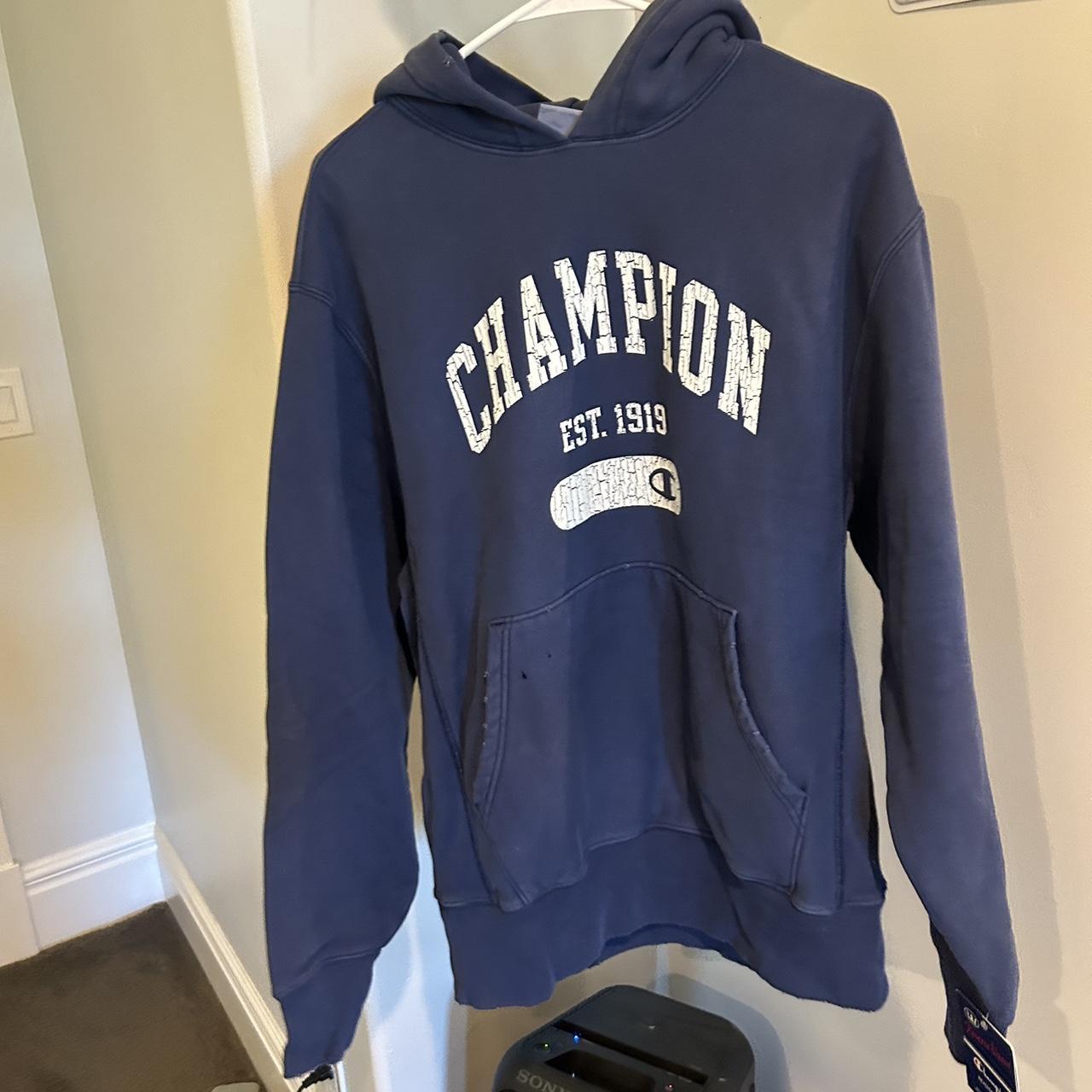 navy blue champion hoodie never worn size large - Depop