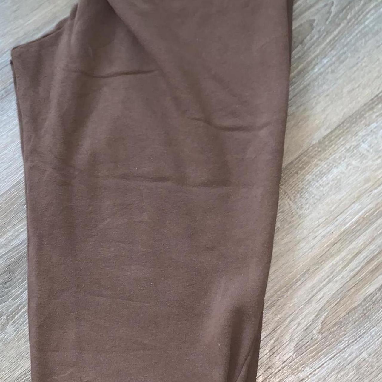 This item is brown gap sweatpants there really comfy