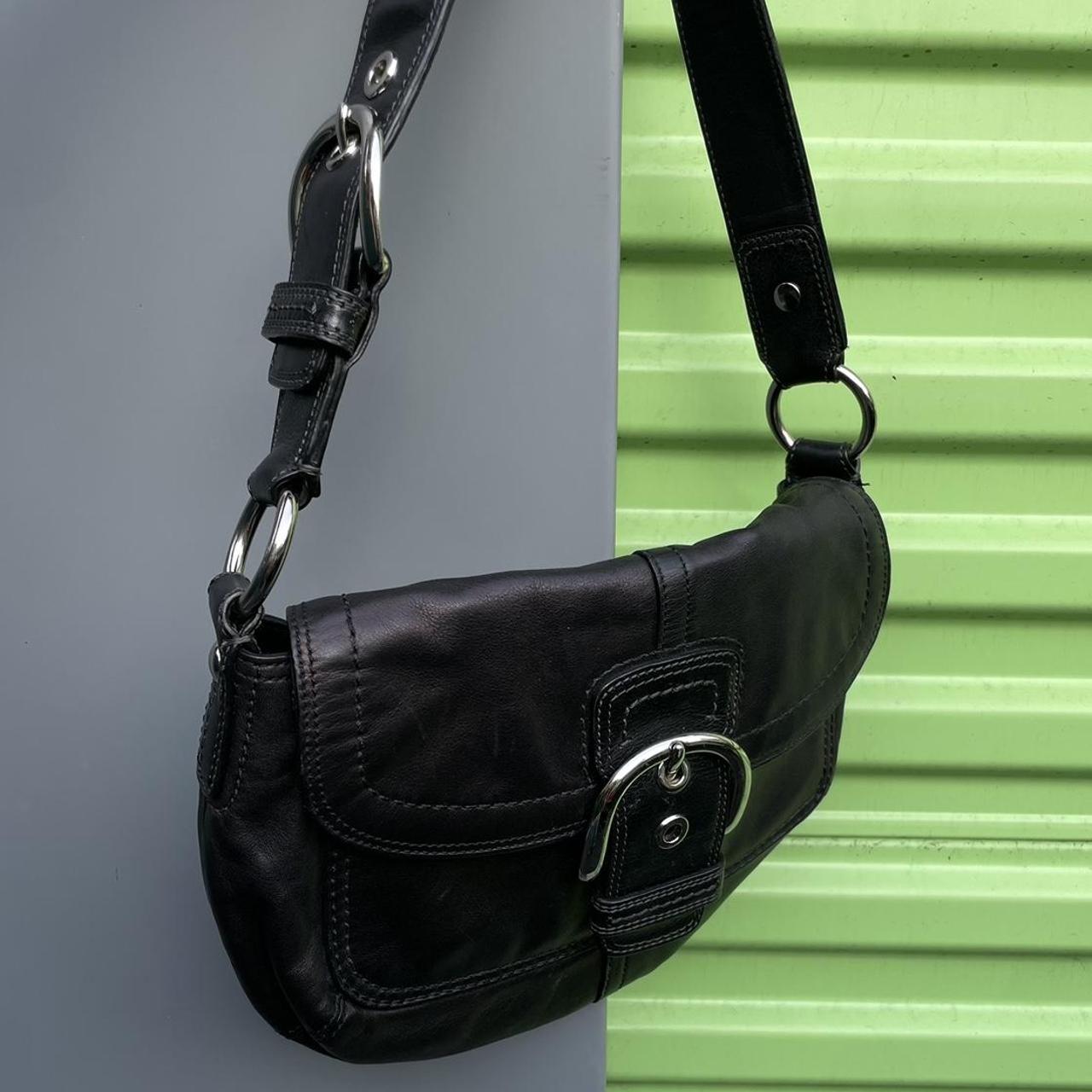 Coach black leather retailer purse