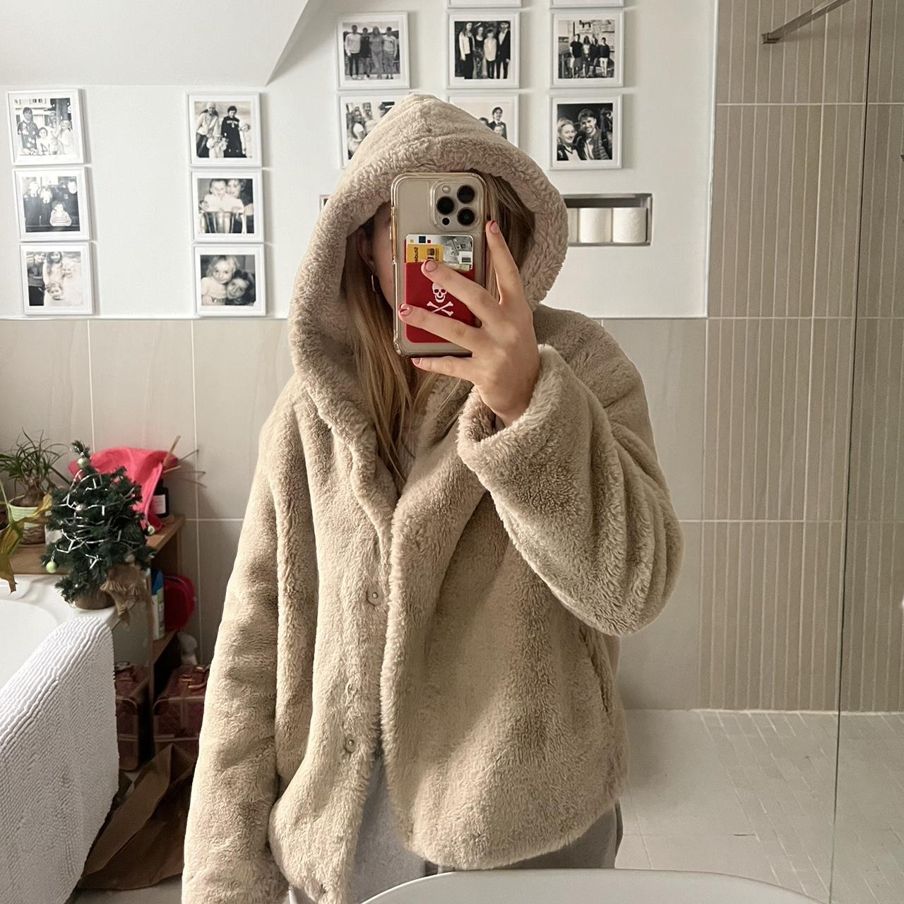 Faux fur jacket in perfect condition would fix a. Depop