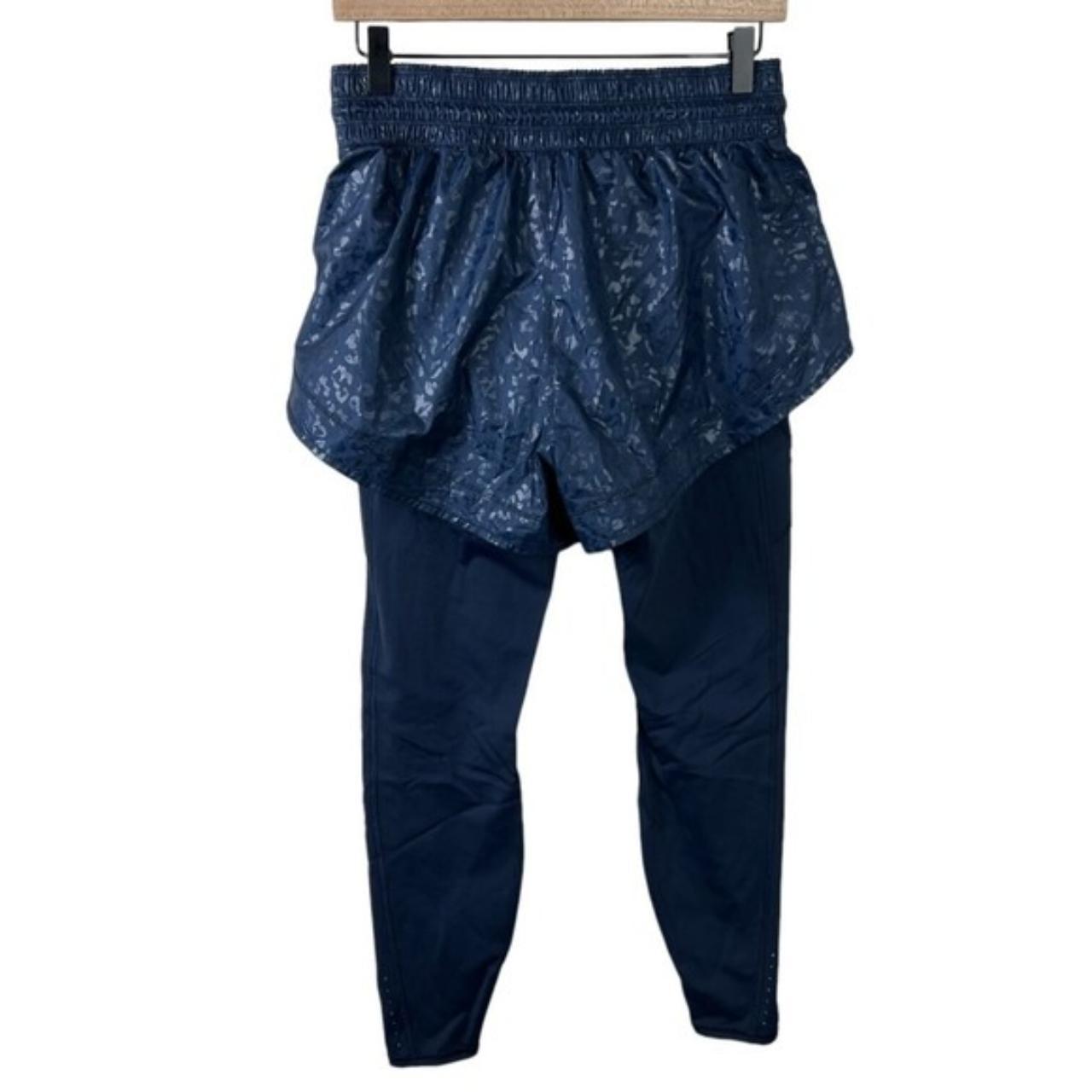 Athleta Women's Navy Leggings Depop