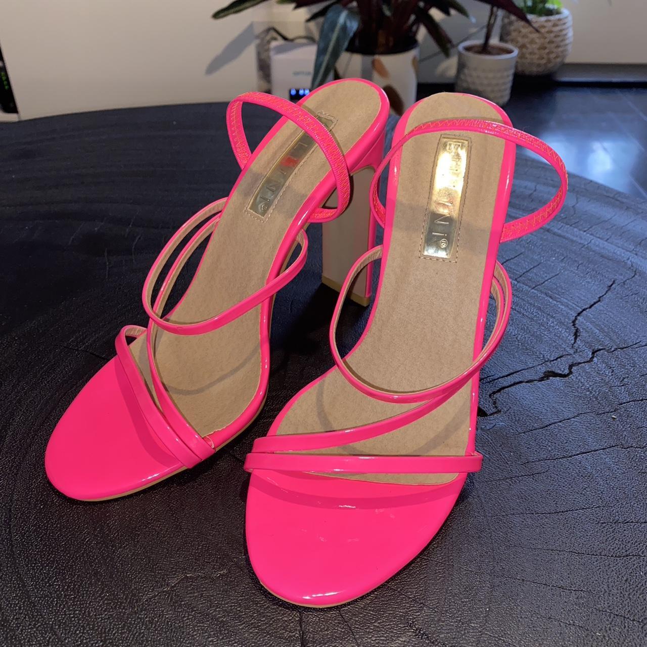 Billini Devana Heel in Neon Pink Patent In excellent... - Depop