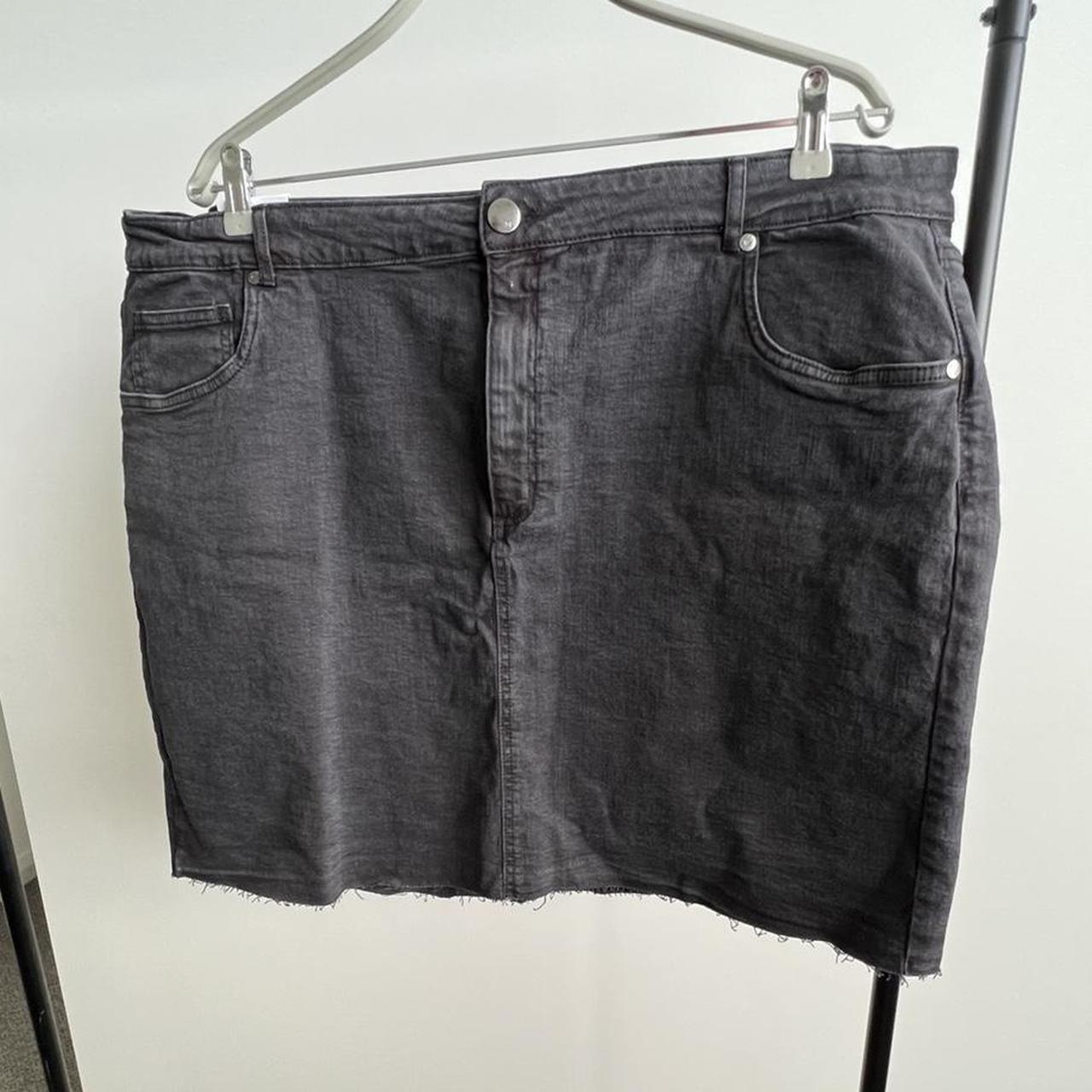 Cotton On Curve Denim Skirt. Size 24 Never Worn.... Depop