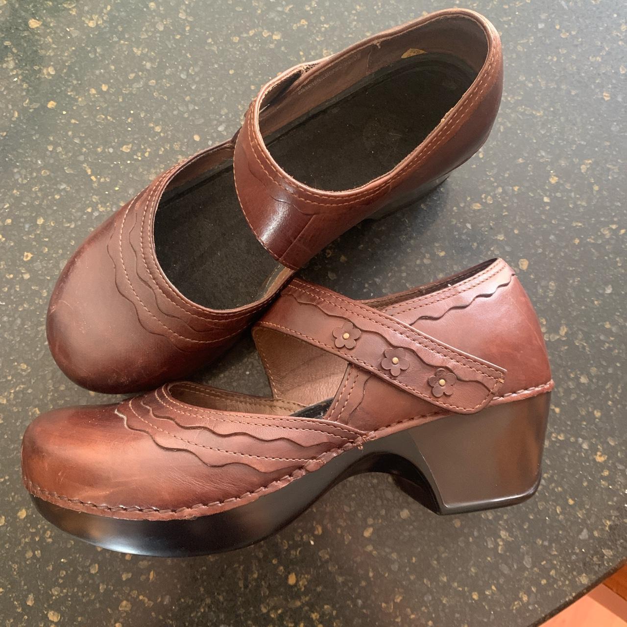 dansko clogs stars