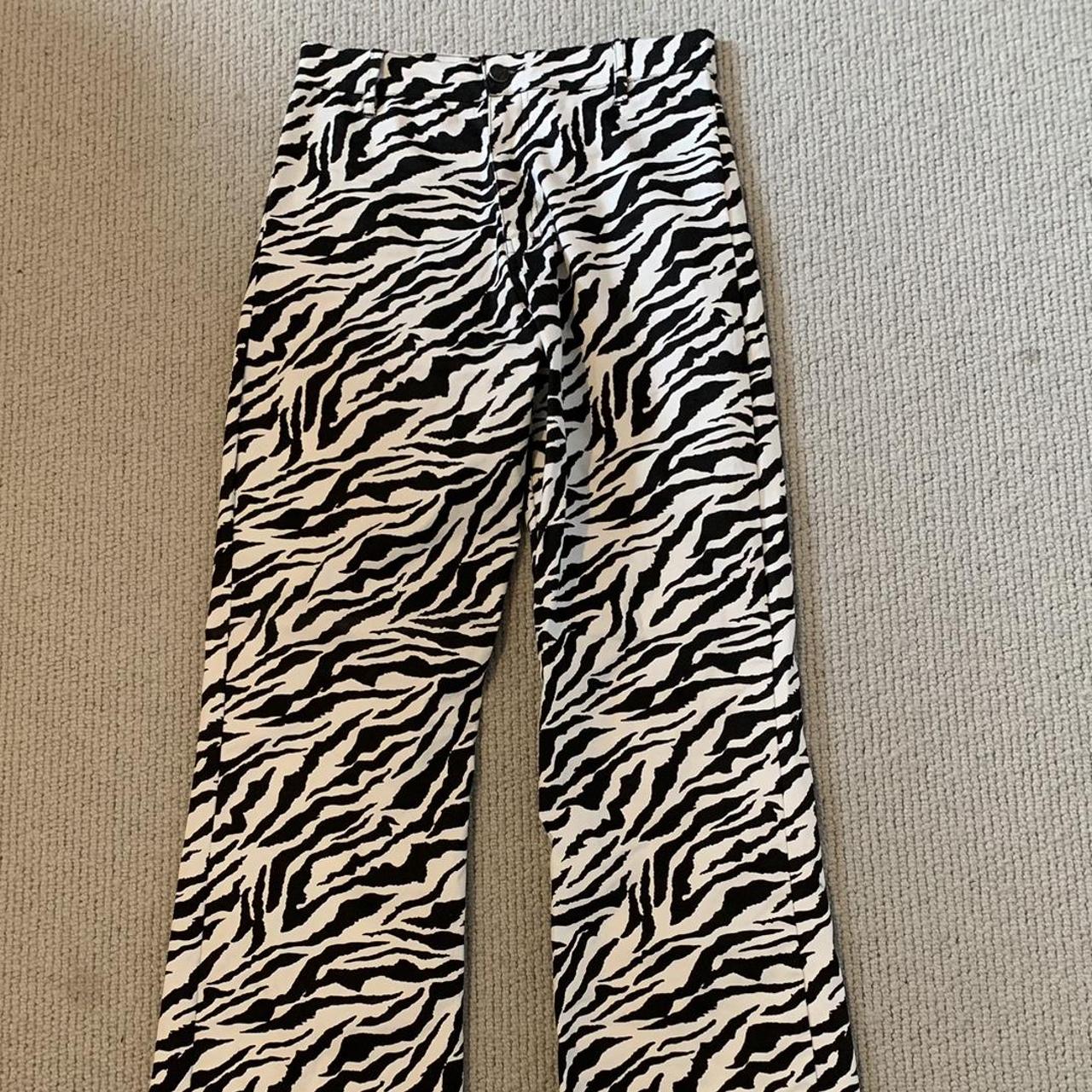 Women's Black and White Trousers | Depop