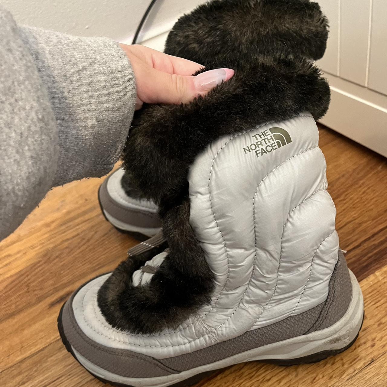 North Face Winter boots SIZE 3 soft fur worn