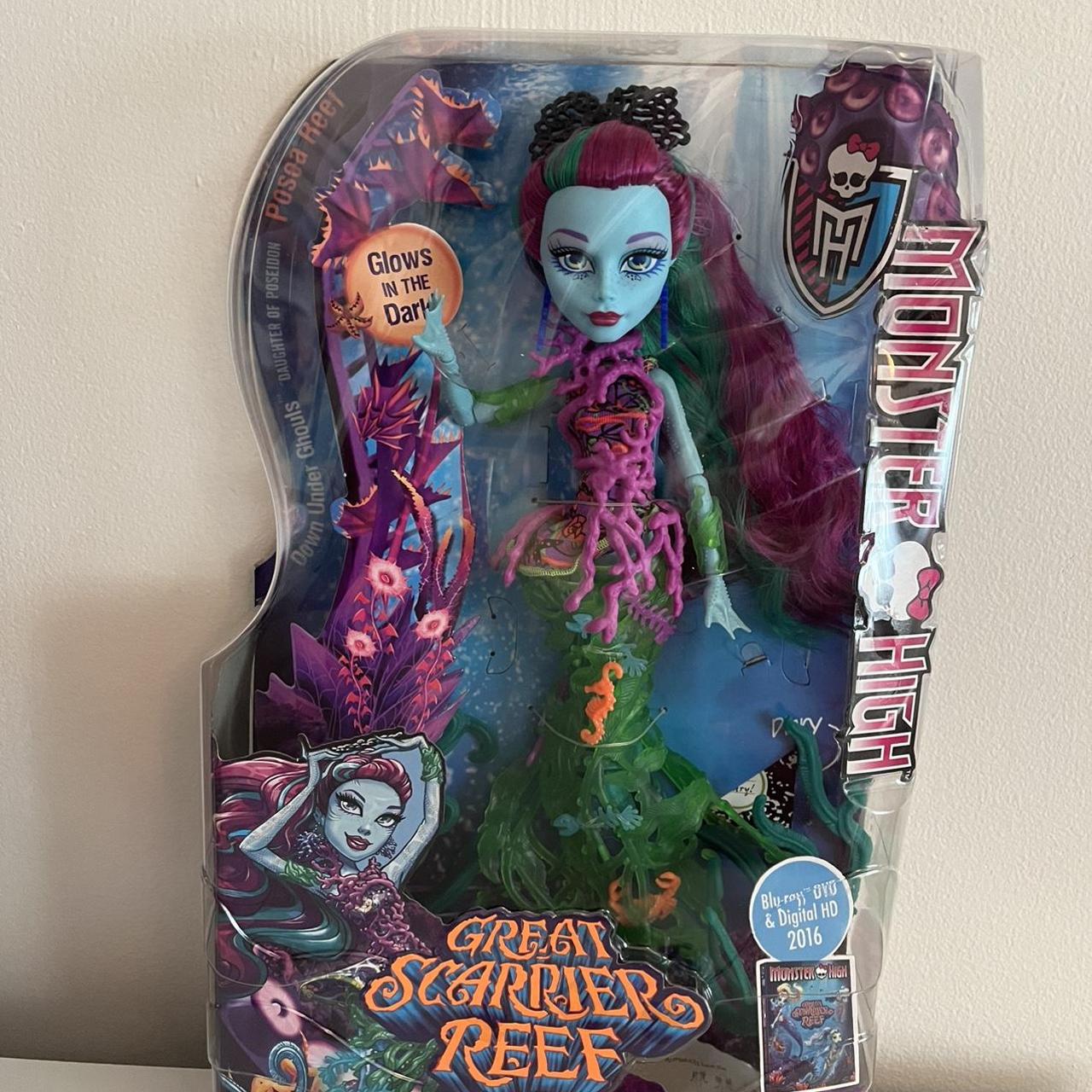 Posea Reef great scarrier reef doll. New in box.... - Depop