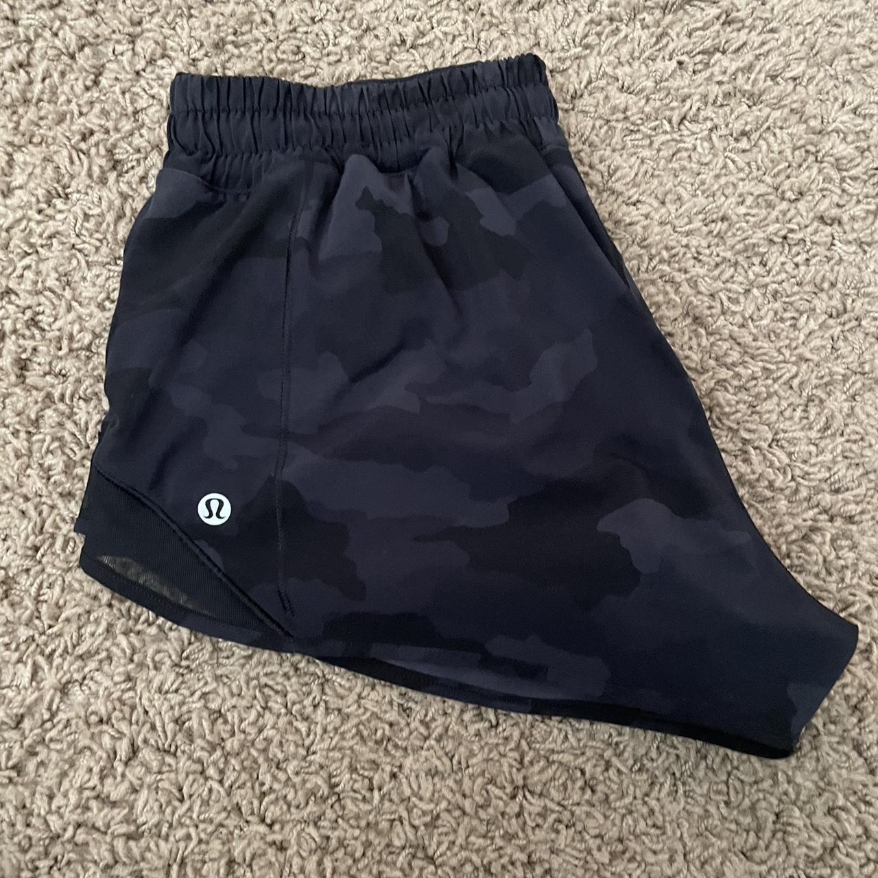 camo lulu hotty hots 2.5 inch, size 8 lululemon Depop