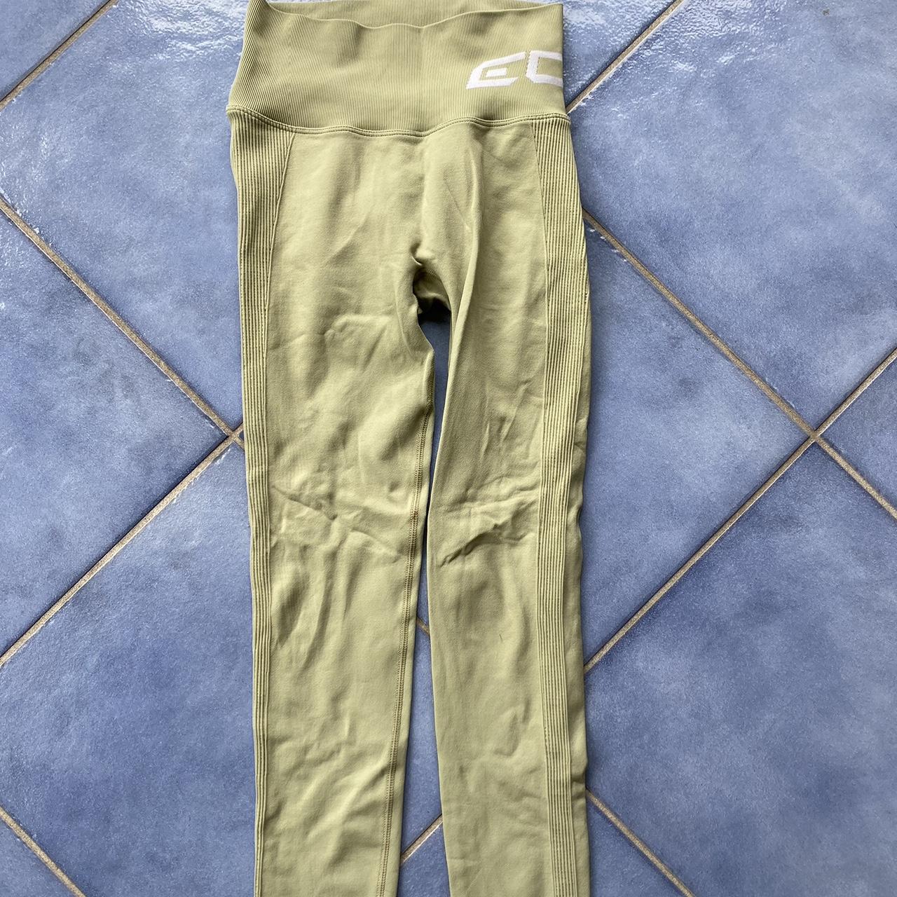 Green echt scrunch bum leggings. Size XS Depop