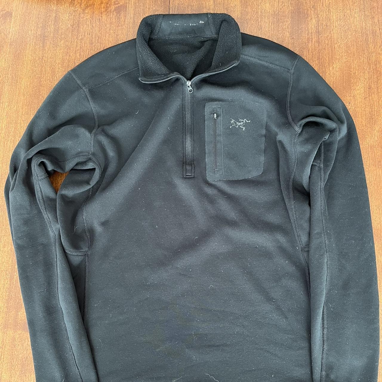 Arcteryx quarter zip fleece (size faded but fits... - Depop