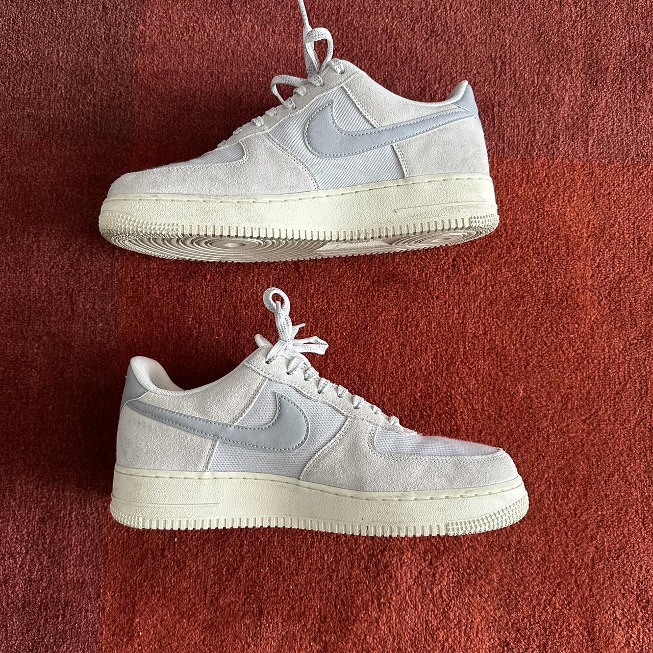 Nike Men's Cream and Grey Trainers | Depop