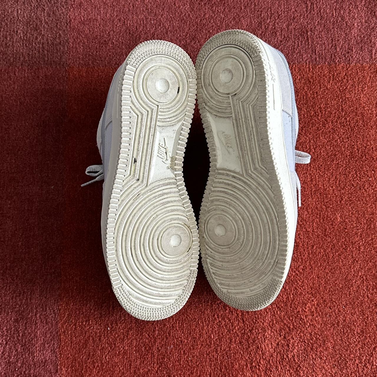 Nike Men's Cream and Grey Trainers | Depop