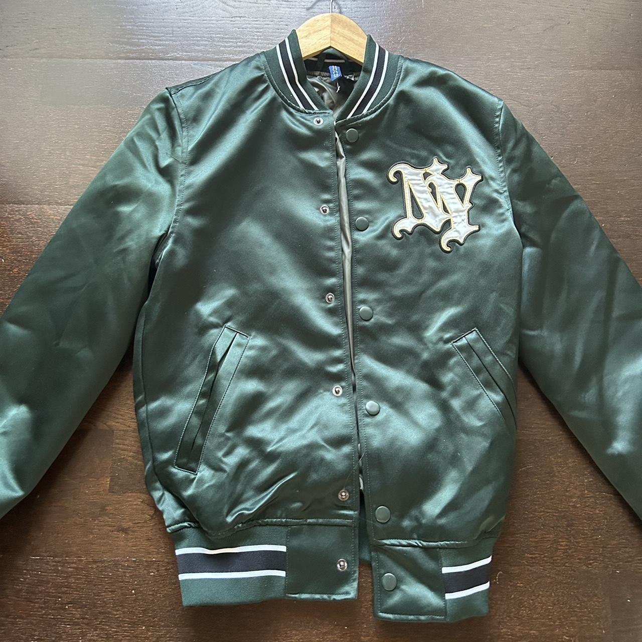 New York Yankees jacket Medium crop fit Made in - Depop