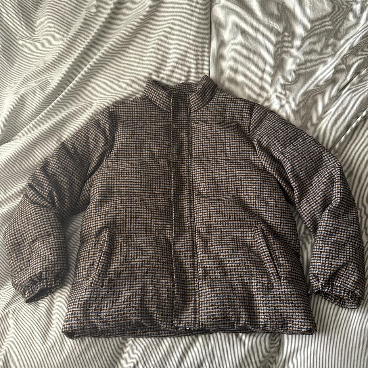 COOL DESIGN PUFFER JACKET , AMAZING QUALITY AND... - Depop