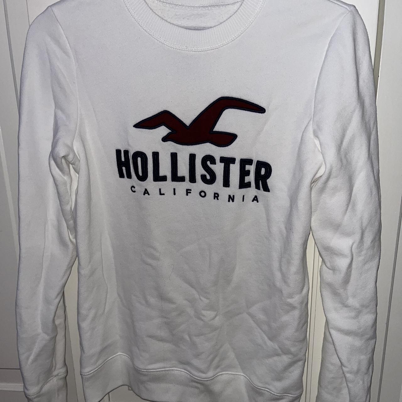 hollister white crewneck, -super soft and