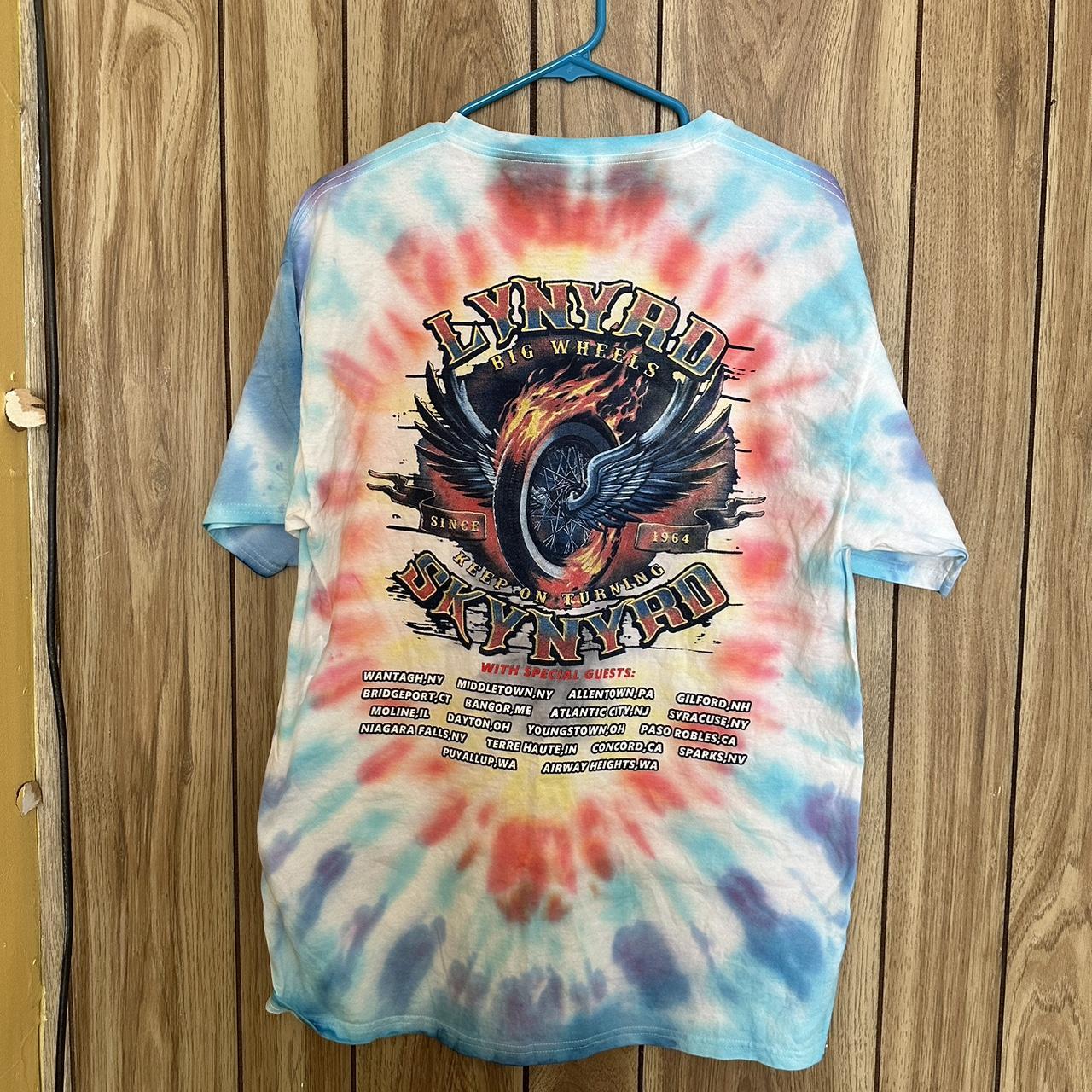 Lynyrd Skynyrd Big Wheels Keep on Turning Tour... - Depop