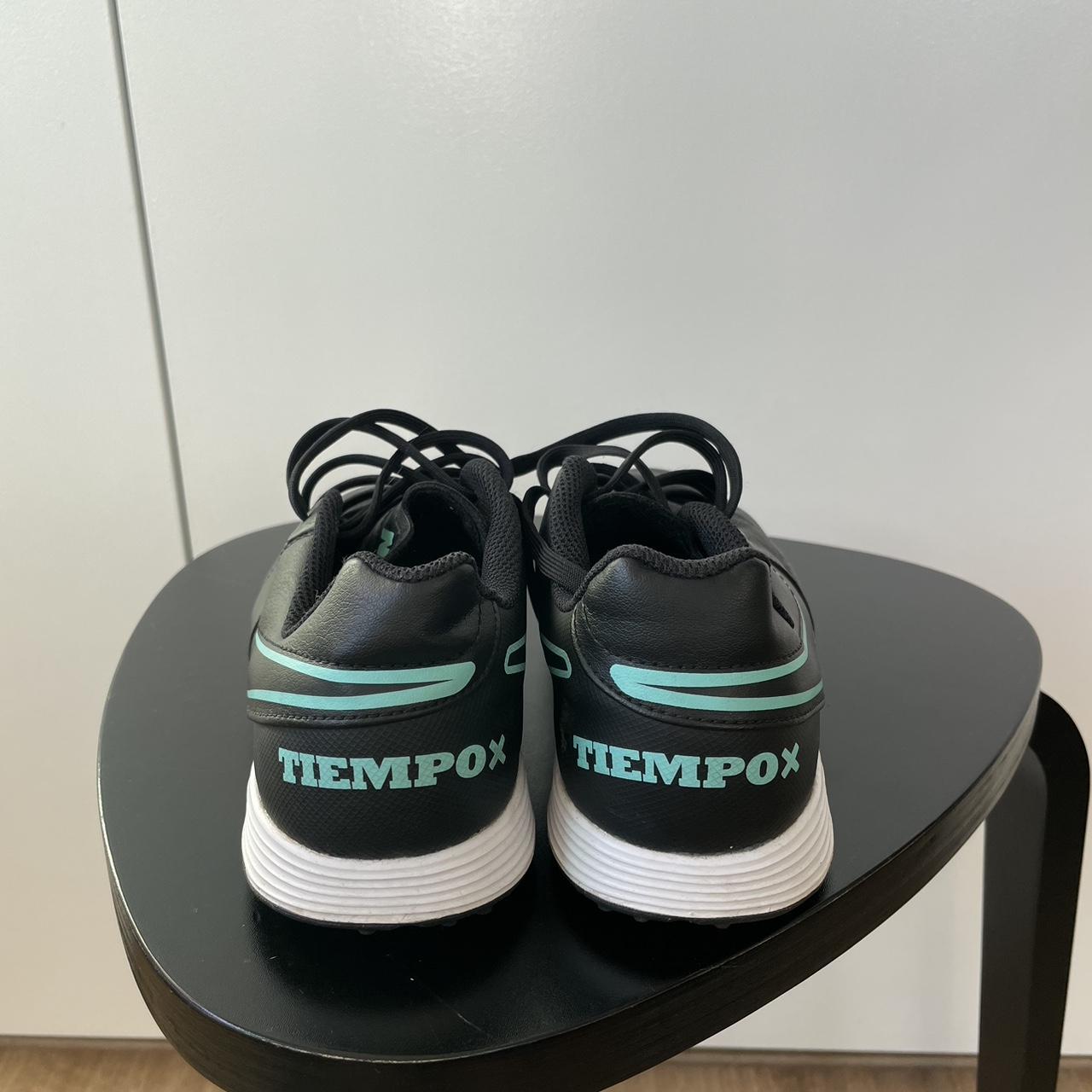 indoor soccer shoes womens nike