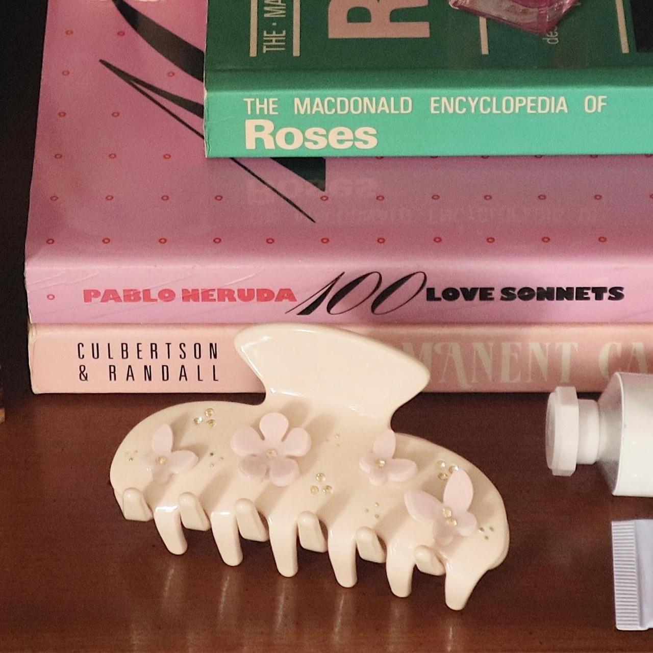 Emi Jay Sweetheart Clip in Pink Angel Food In good... - Depop