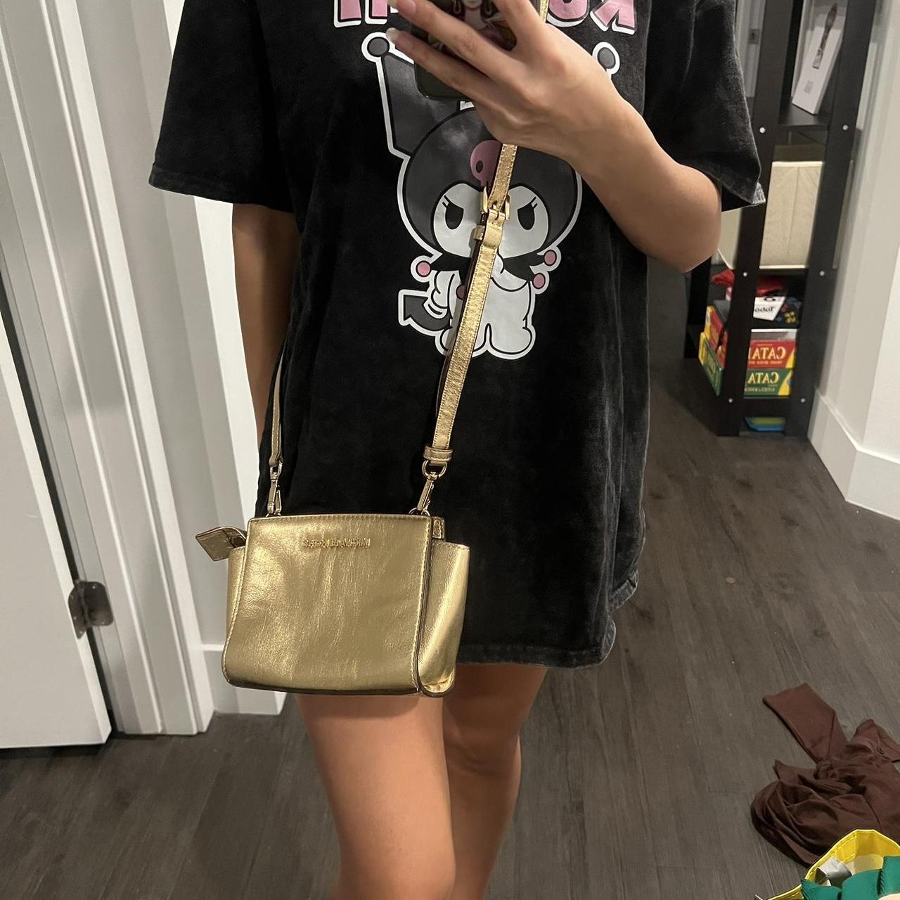 Michael Kors Gold Crossbody Purse (super cute,