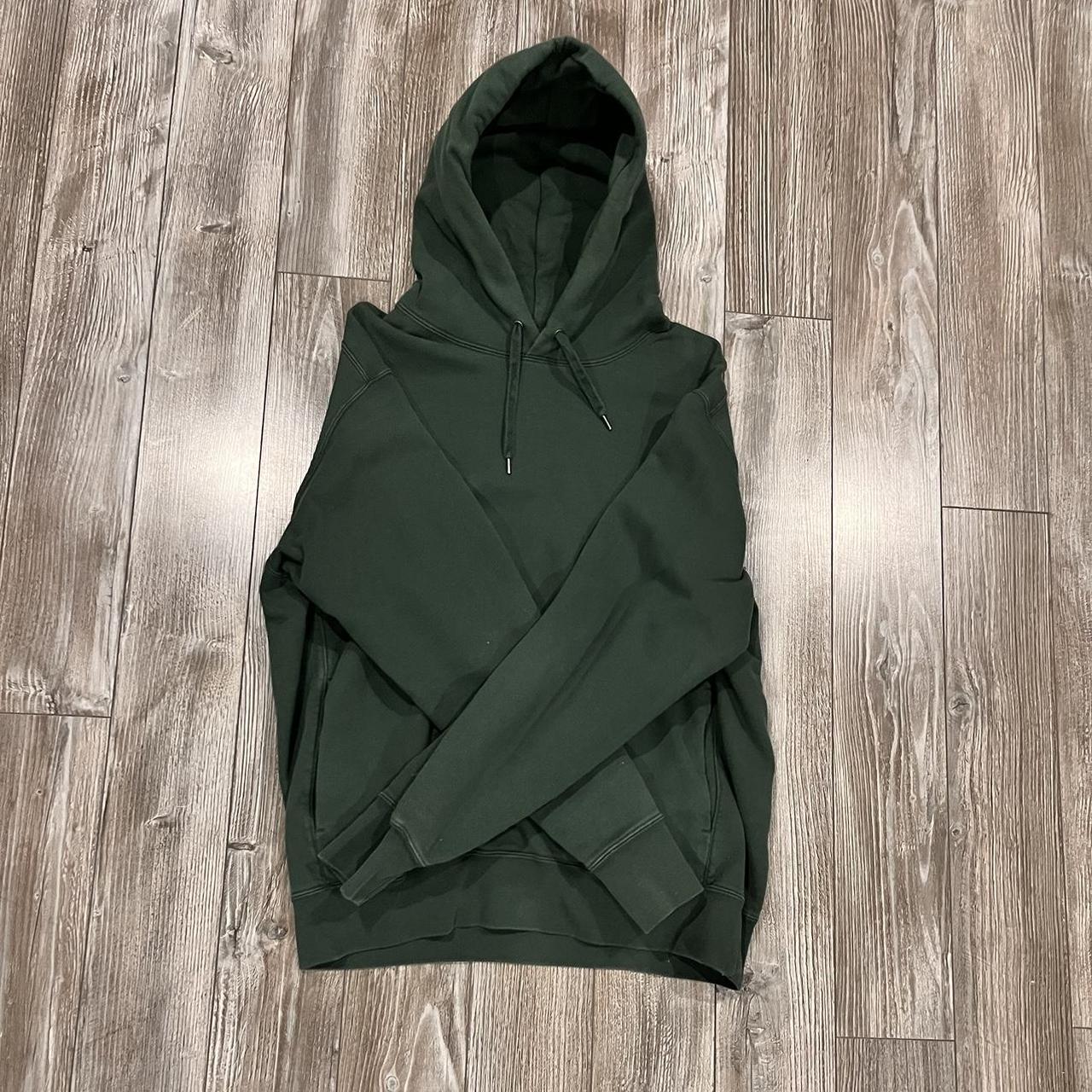 Uniqlo hot sale green hoodie