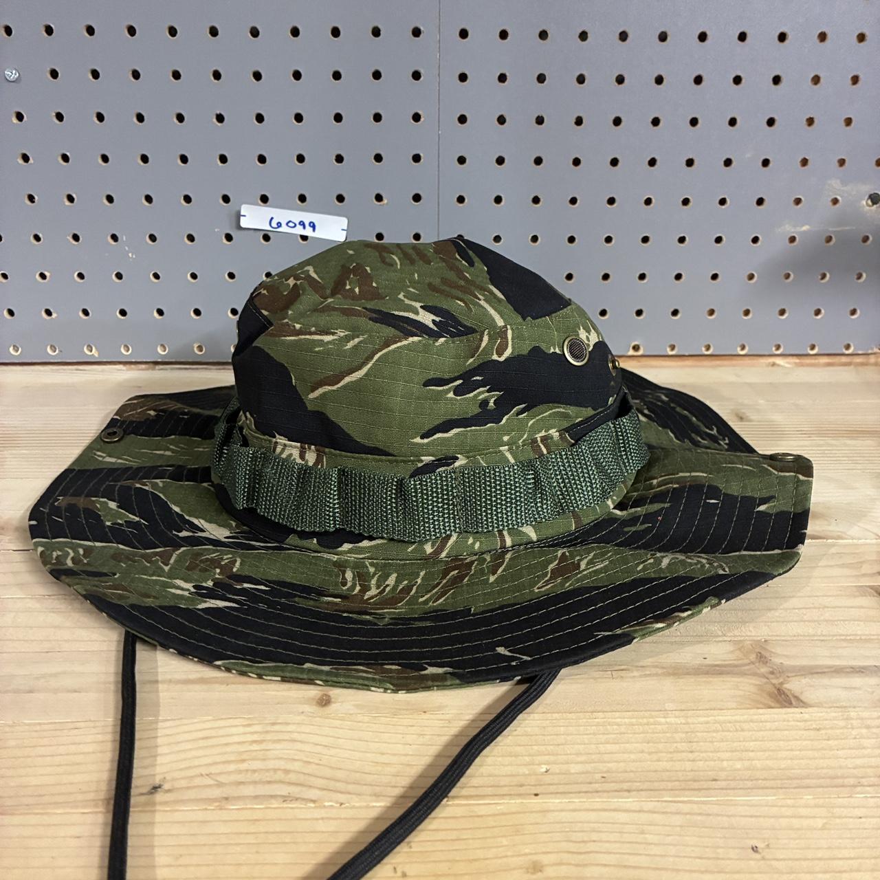 Source Unknown Men's Bucket hats - Green/Khaki – … - image 1