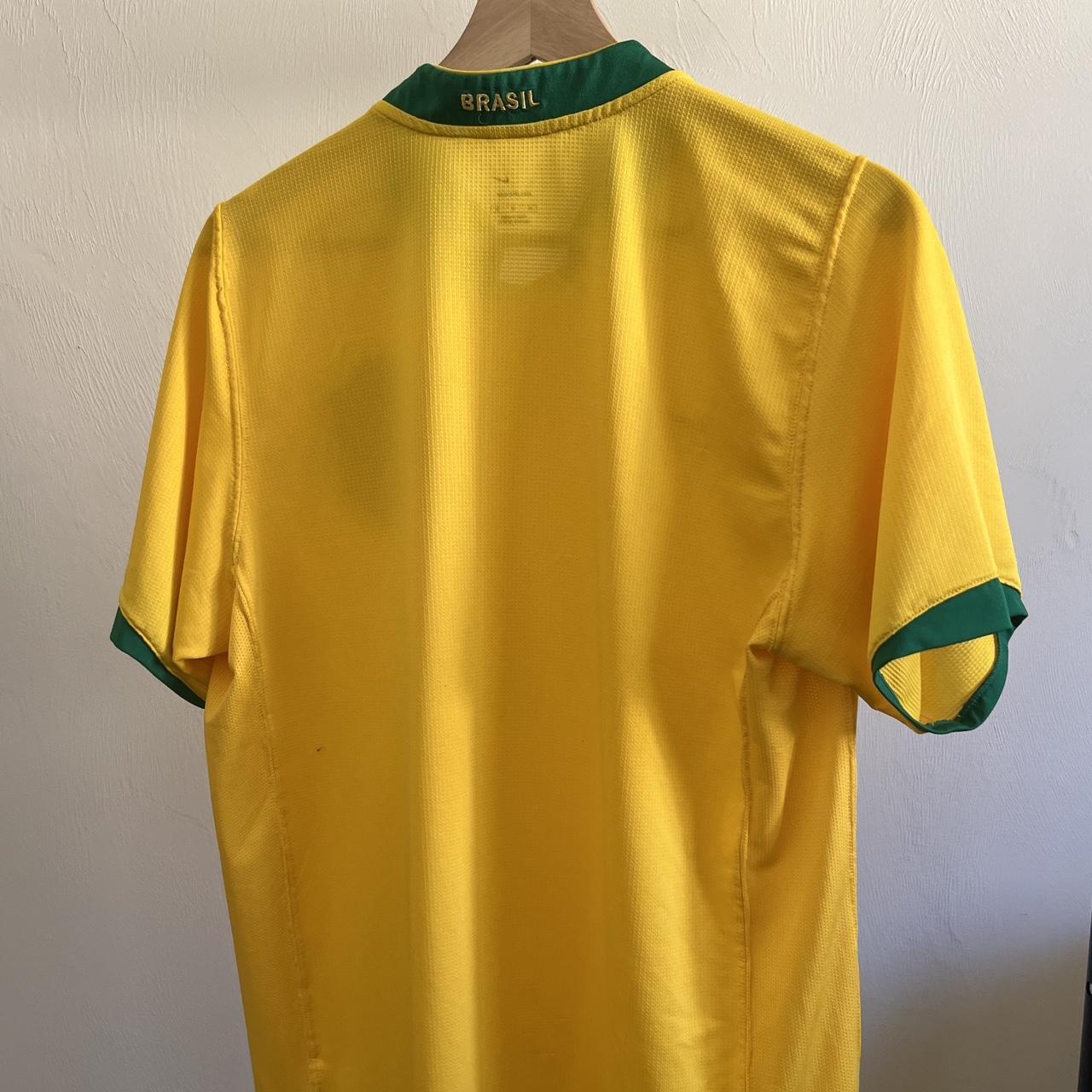 Nike Men's Yellow and Green T-shirt | Depop