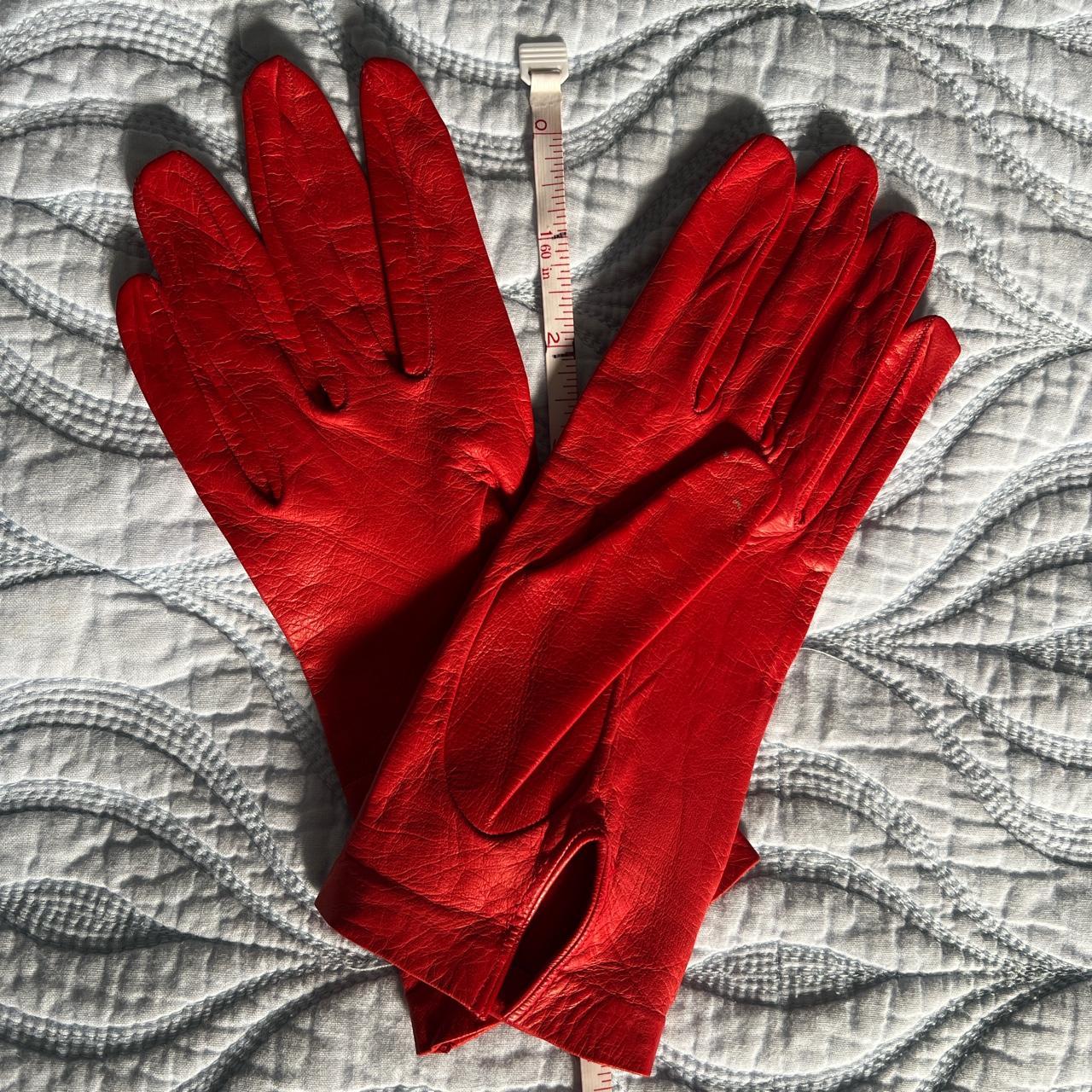 Women's Red Gloves Depop