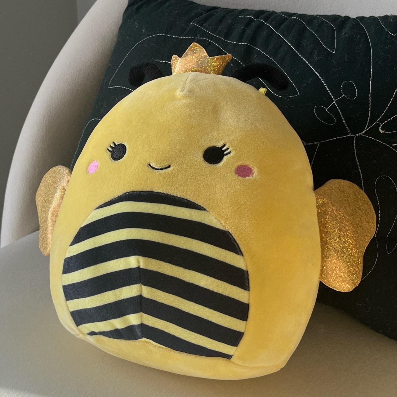Queen bee squishmallow, no tag, about 10” 🏷️ Depop