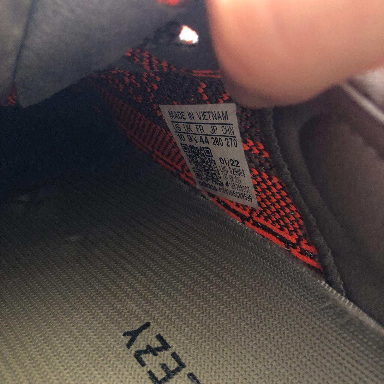 yeezy 350 beluga reflective