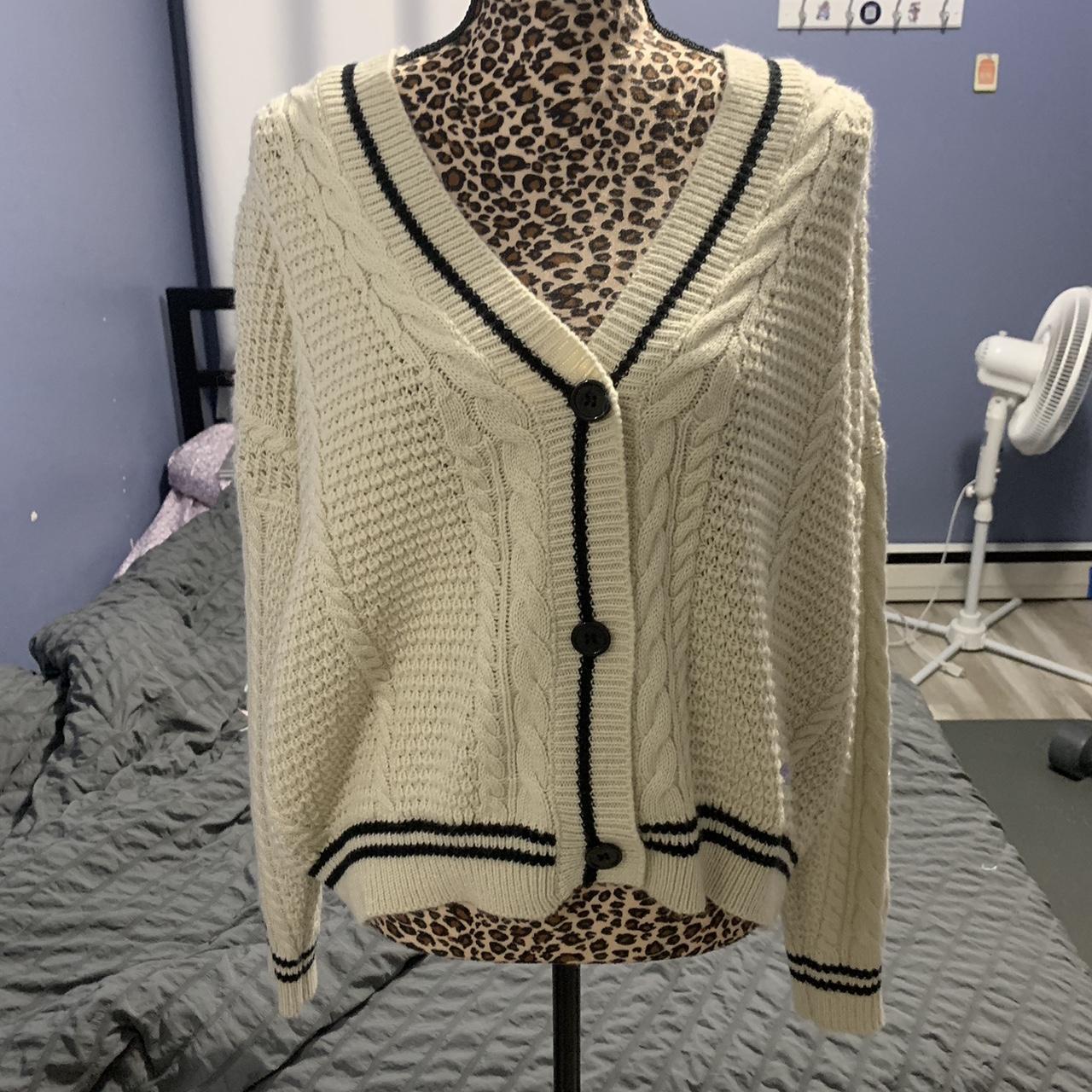 TAYLOR SWIFT FOLKLORE CROCHET CARDIGAN