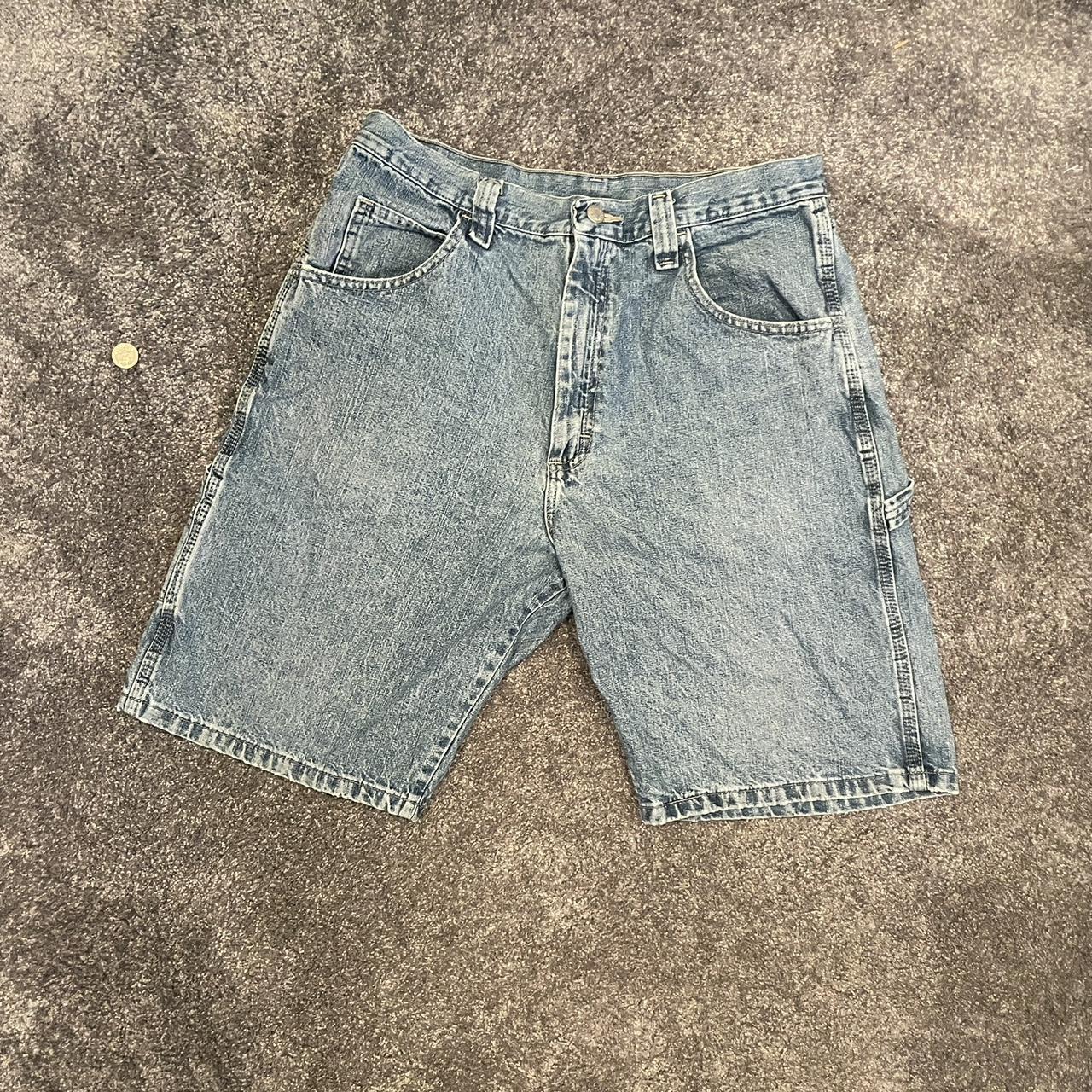 item listed by m4ximu5fur5t