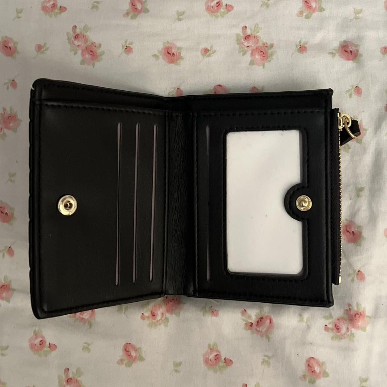 🌷Cute Flower Wallet🌷 This cute wallet is brand new... - Depop