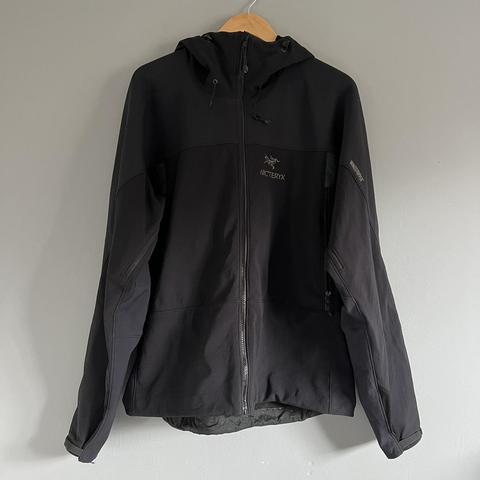 arc'teryx windstopper jacket black size XL good - Depop