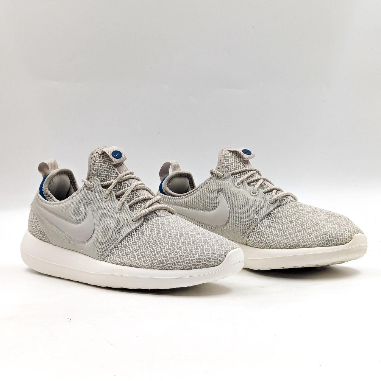 Nike Women Roshe Two Wolf Grey Fabric 844931 008