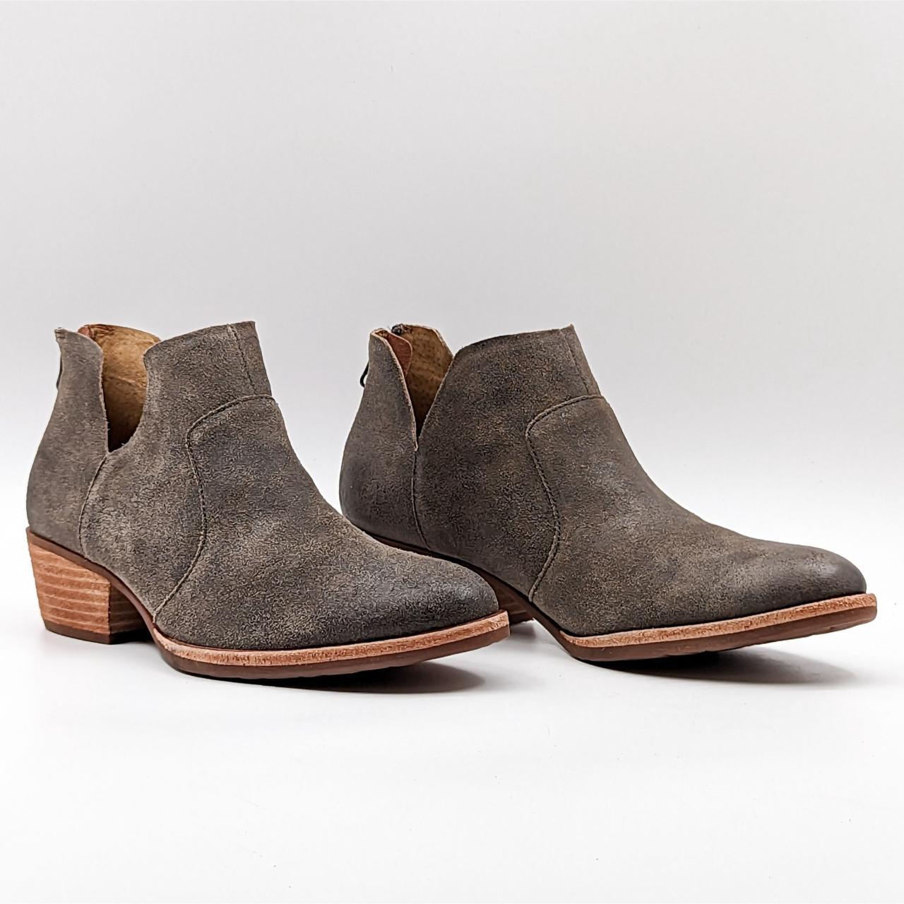 item listed by peggyshoes
