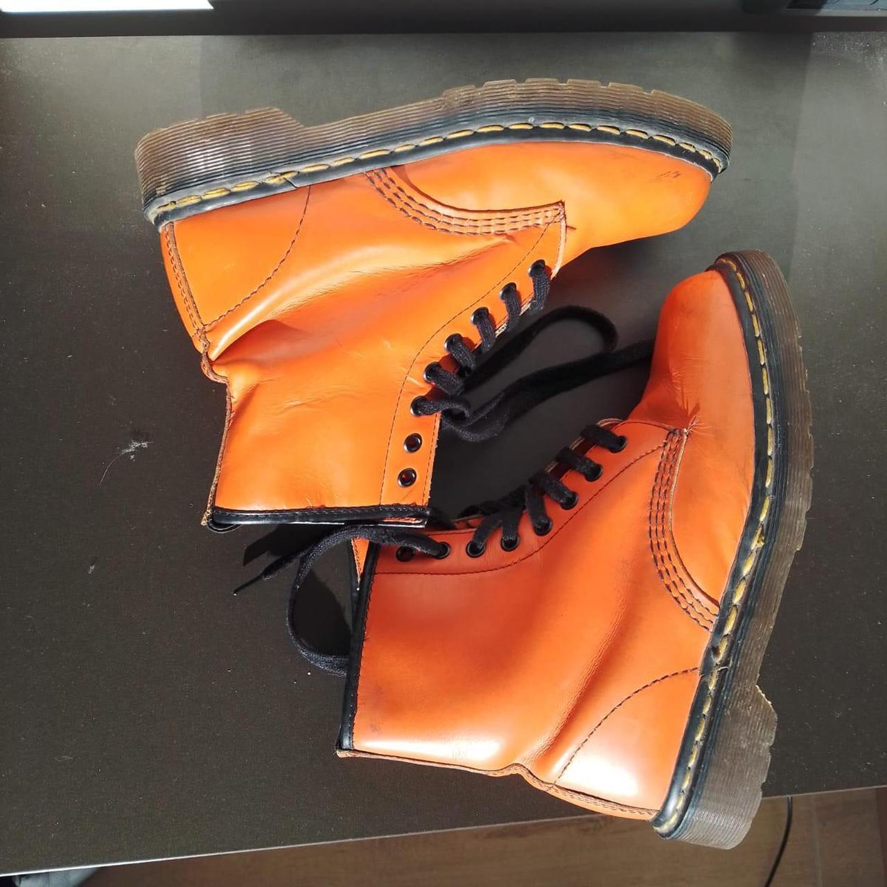 Dr hotsell martens arancioni