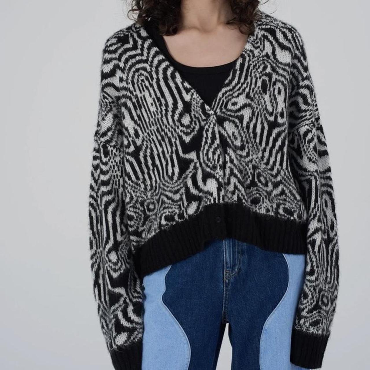 The Ragged Priest Women's Black and White Cardigan (2)