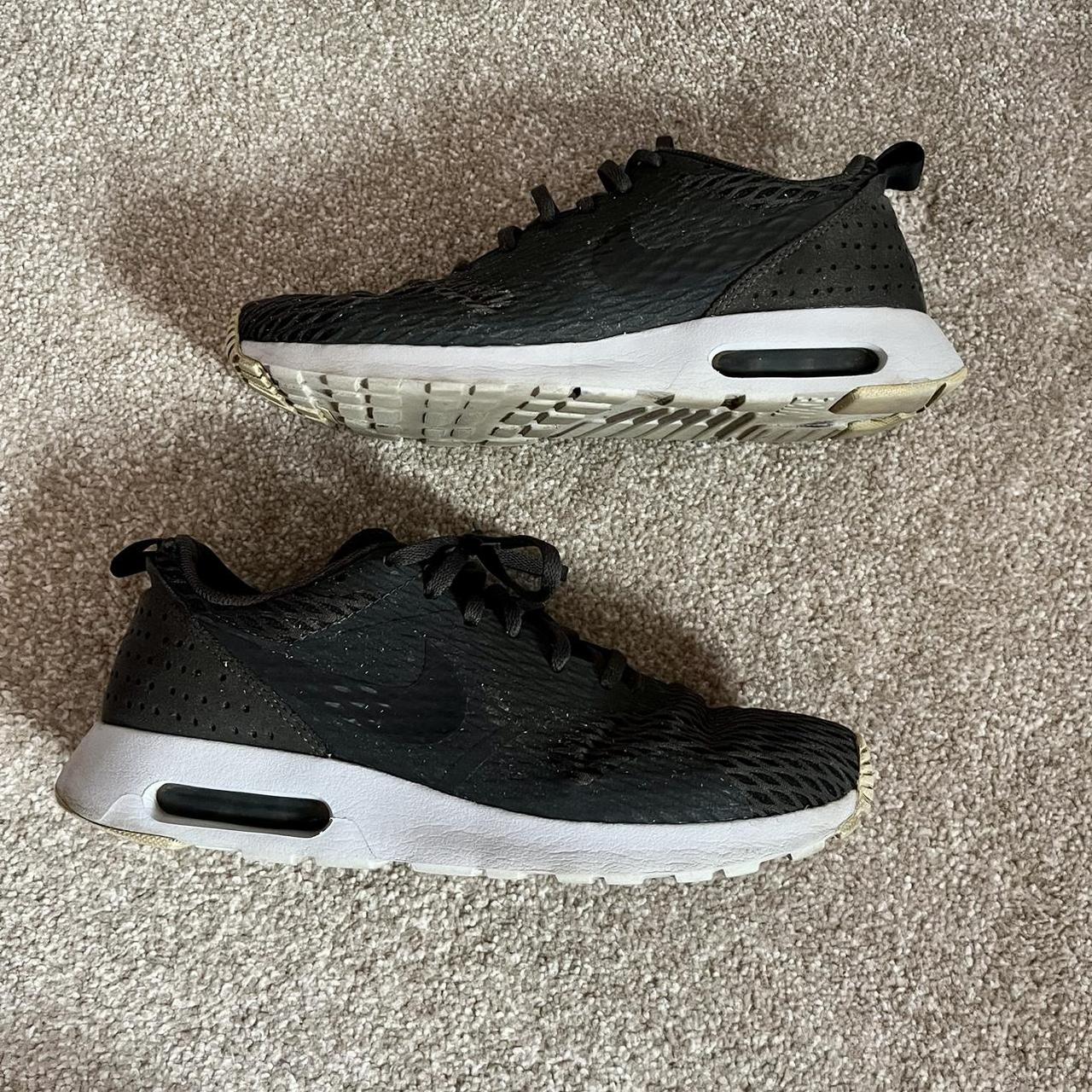 mens nike khaki trainers
