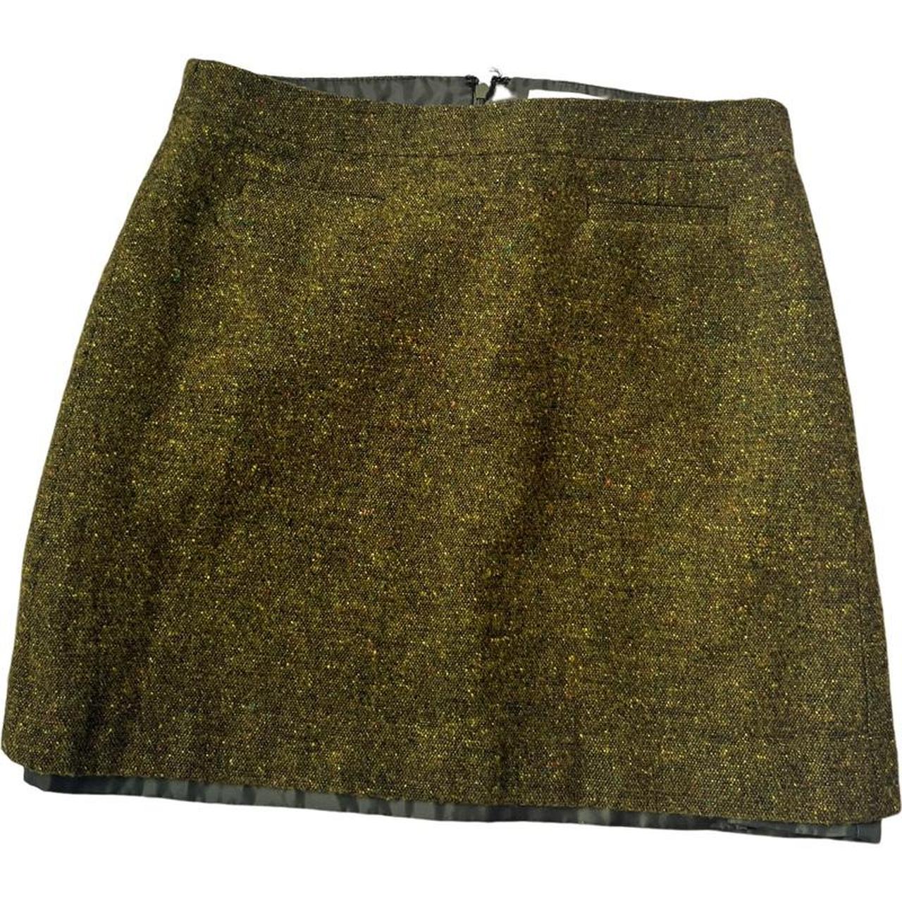 LOFT Women's Khaki and Green Skirt Depop