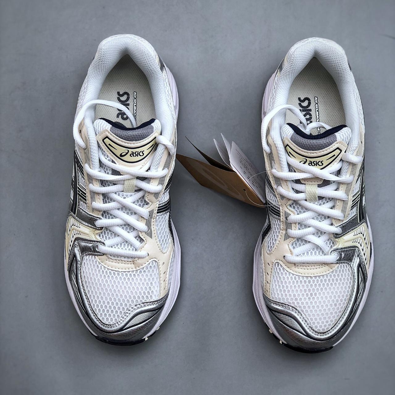 buy asics kayano womens