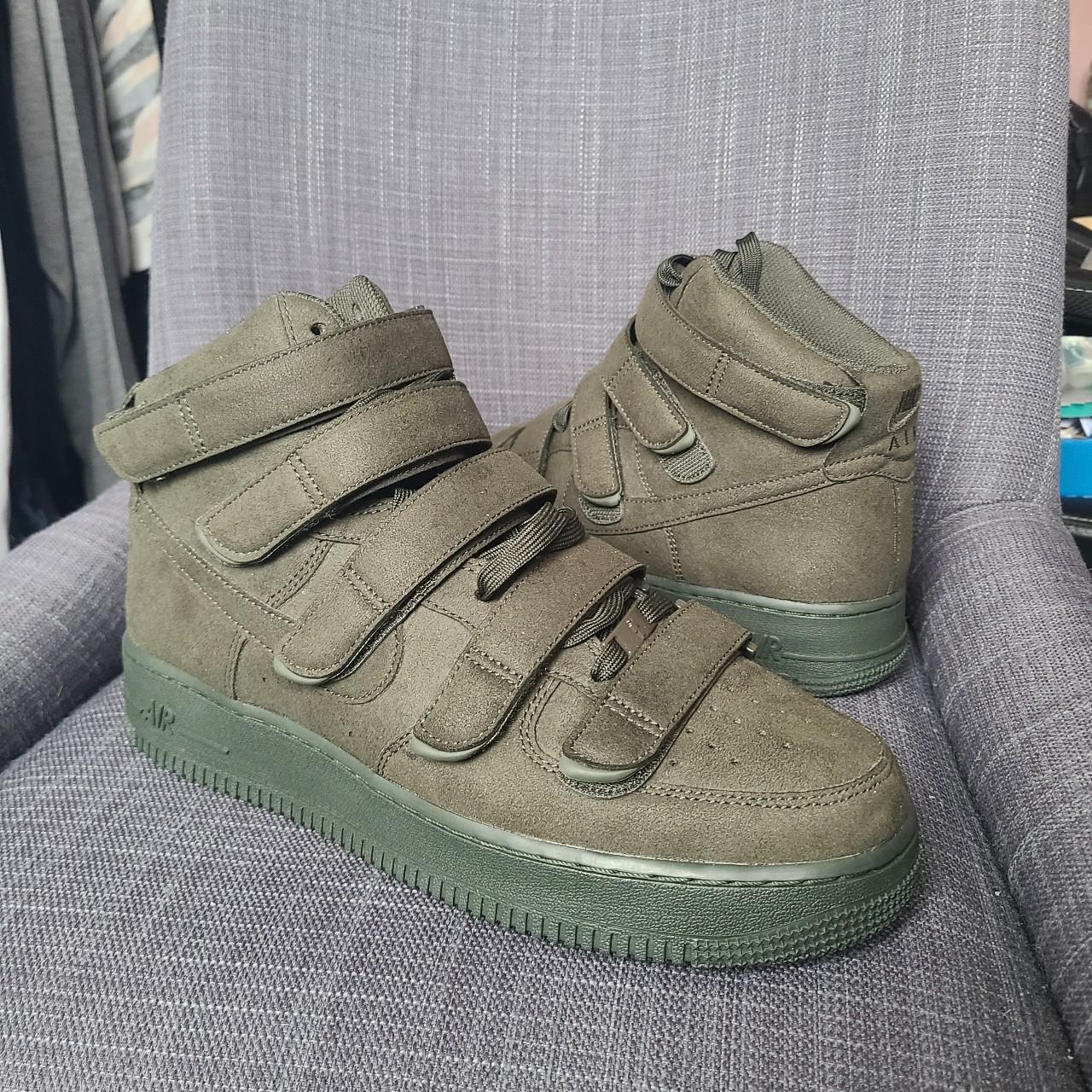 billie eilish nike trainers