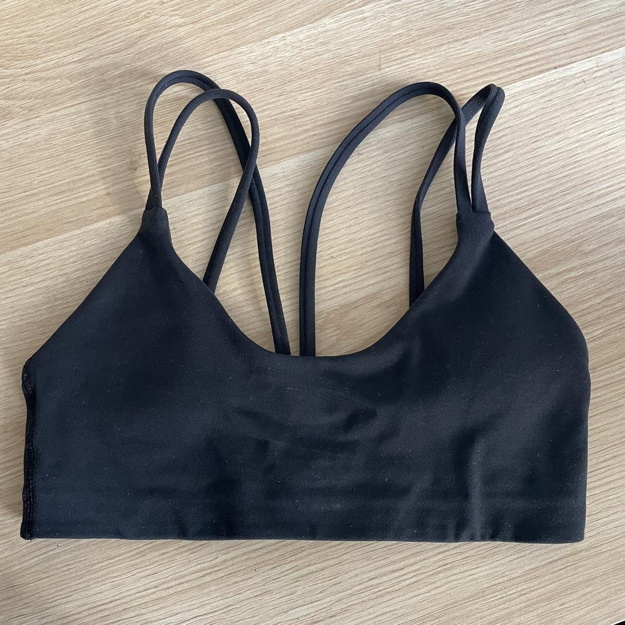 Aritzia TNA active Bra Size XS. In great condition... - Depop