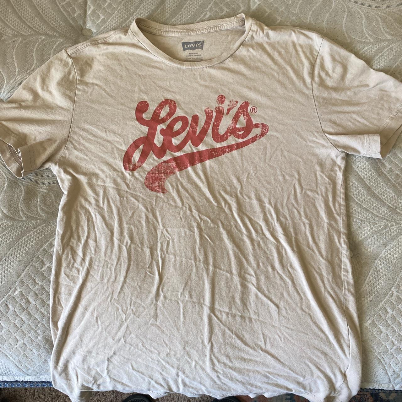 Levi's medium shop shirt size