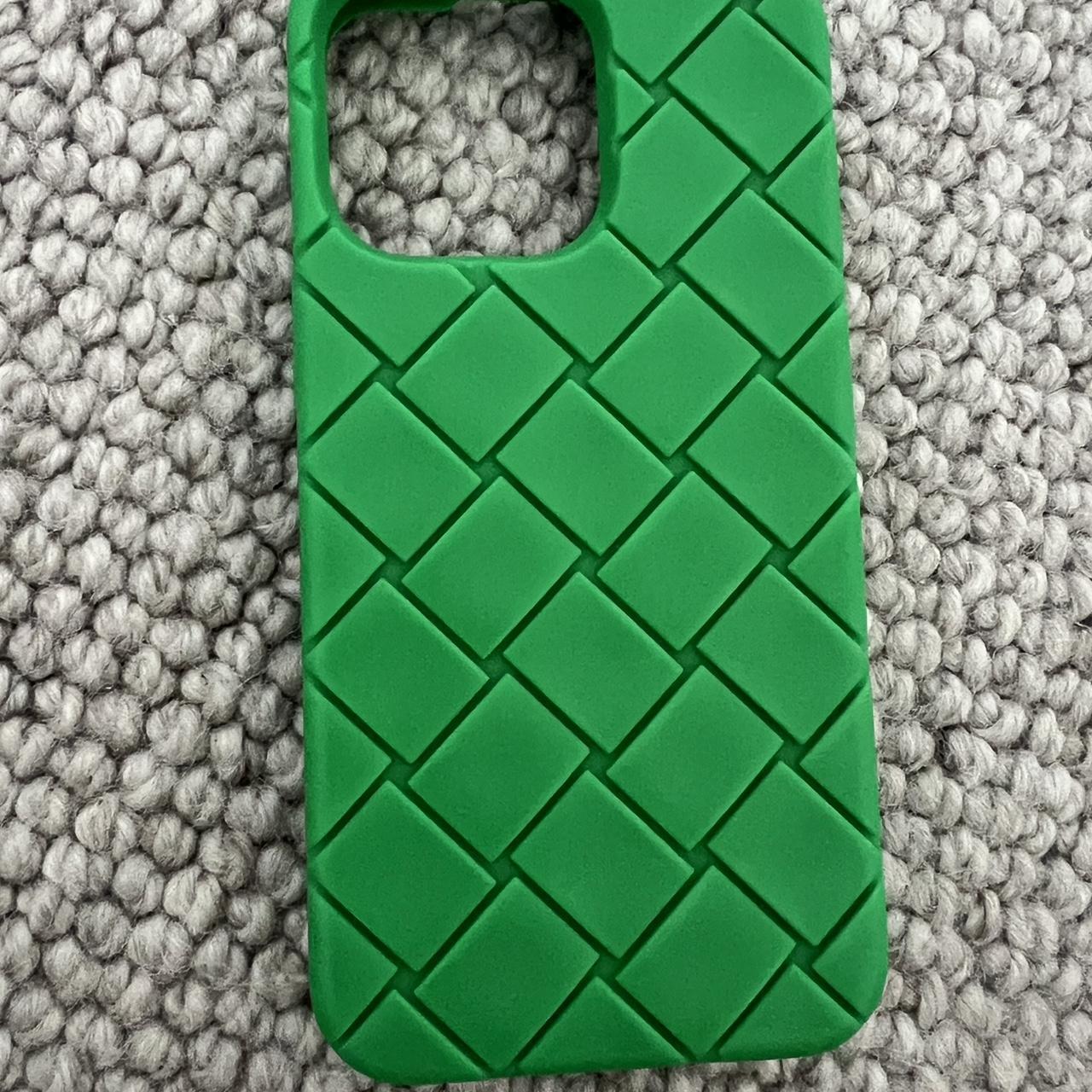 BOTTEGA VENETA iPhone13 Pro ケース ストラップ付