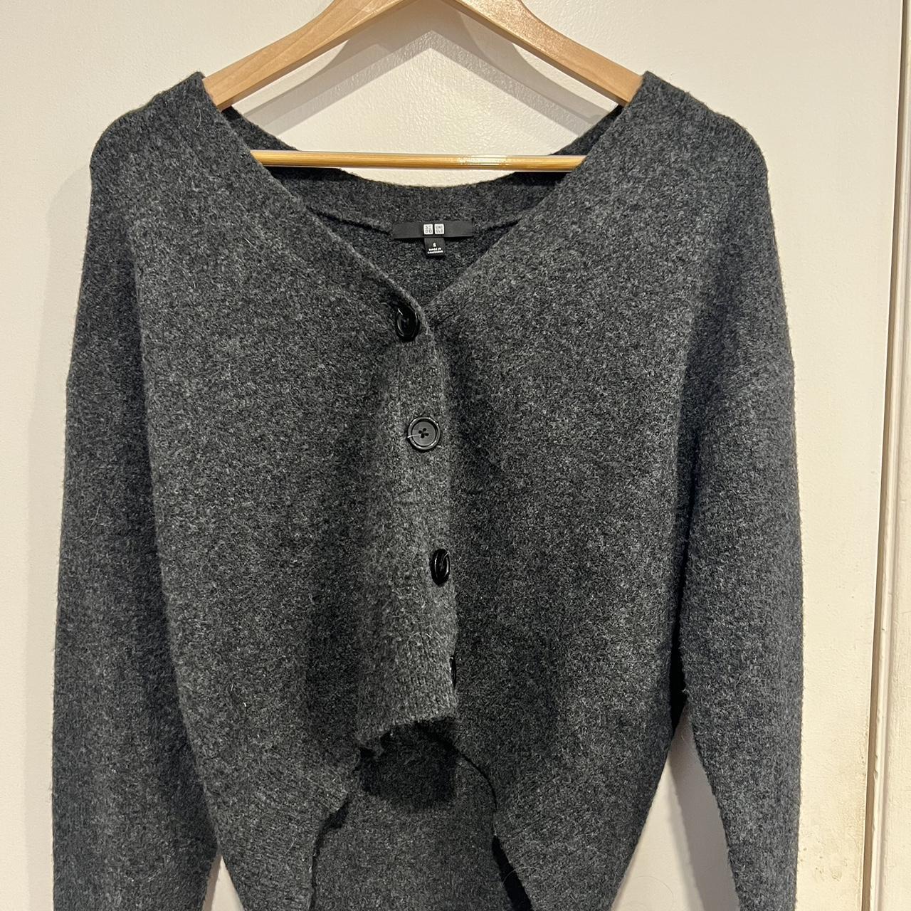 UNIQLO Women's Grey and Black Cardigan | Depop