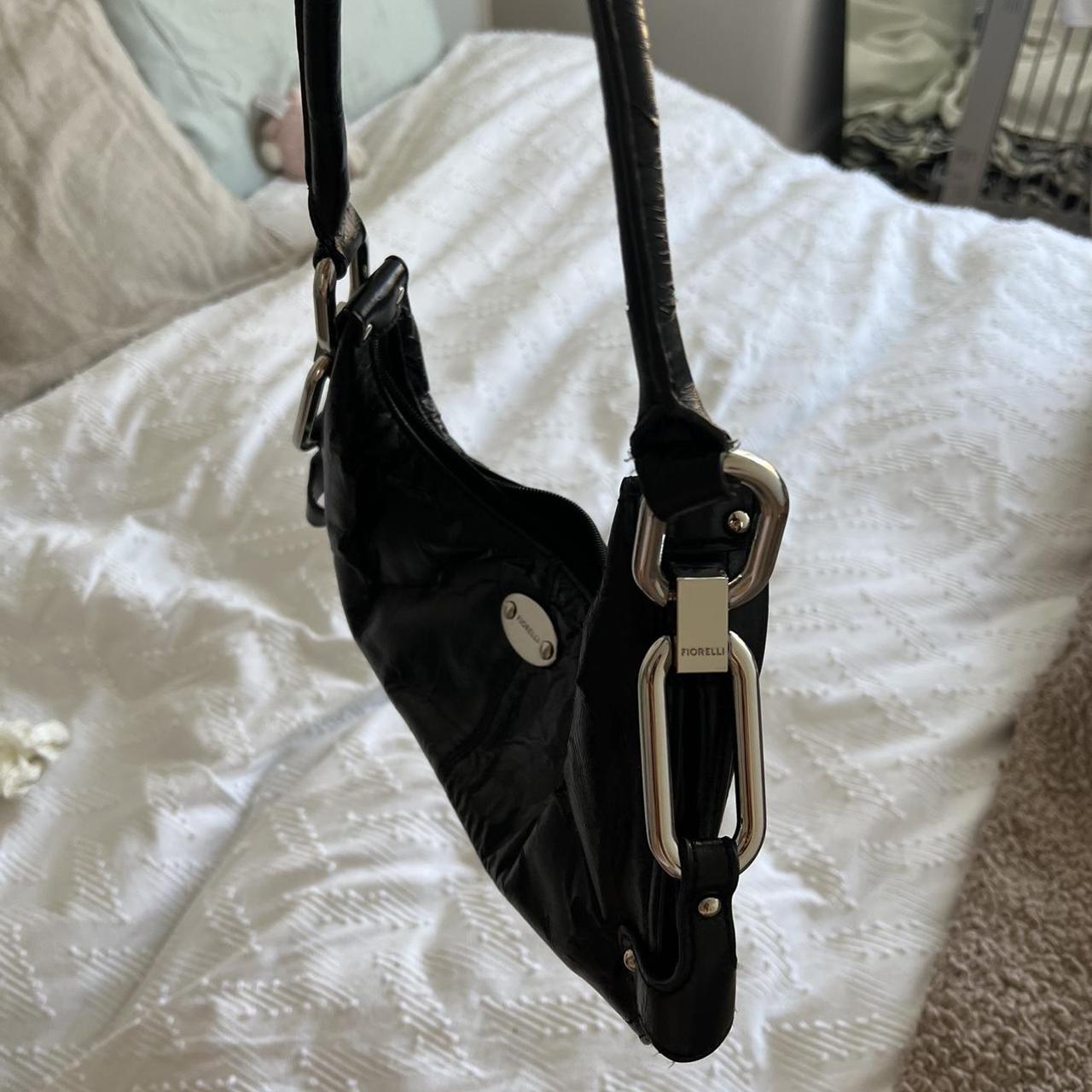 Italian designer Fiorelli shoulder bag overall good... Depop