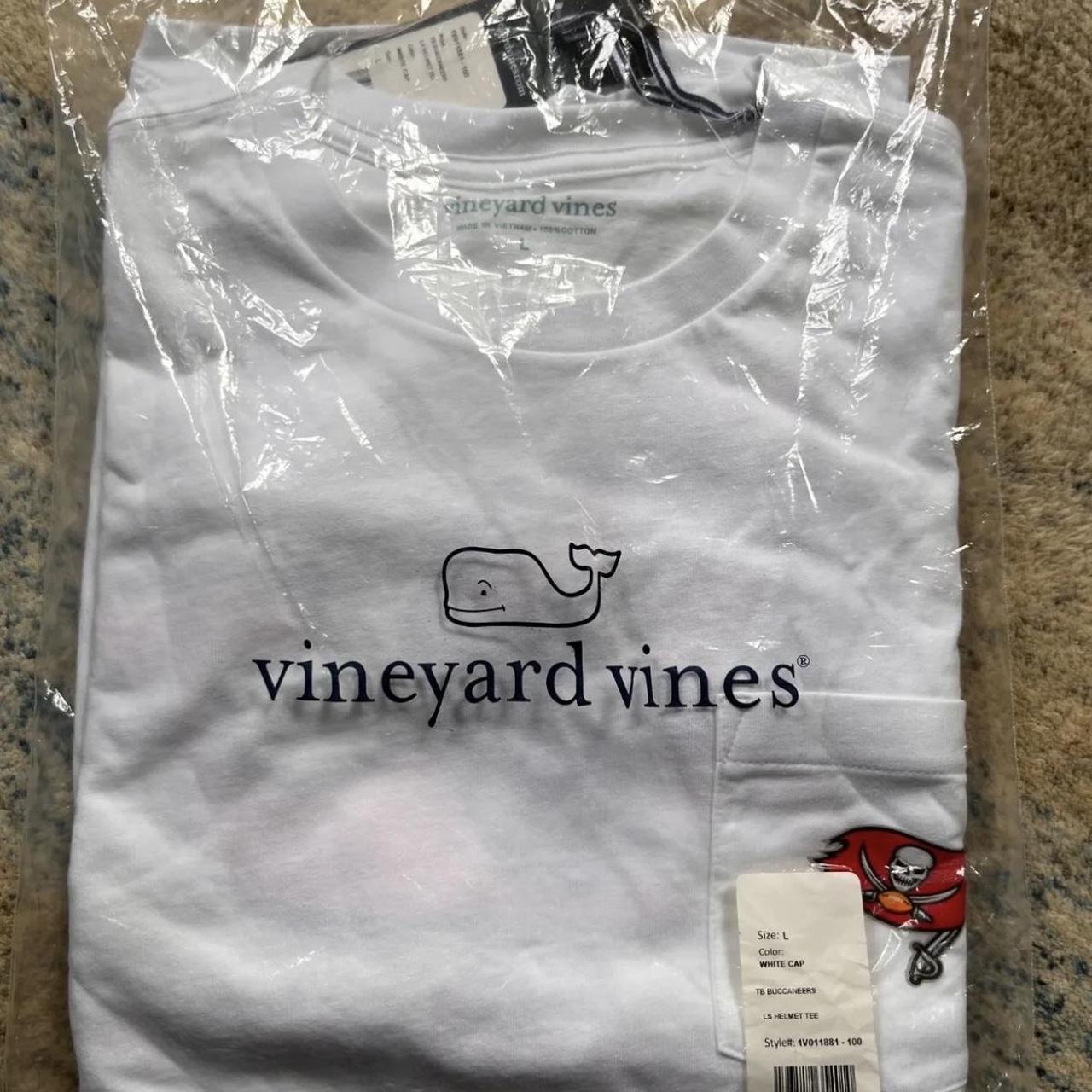 Men's Vineyard Vines Heathered Gray Tampa Bay Buccaneers Local Long Sleeve Hoodie T-Shirt Size: Extra Small